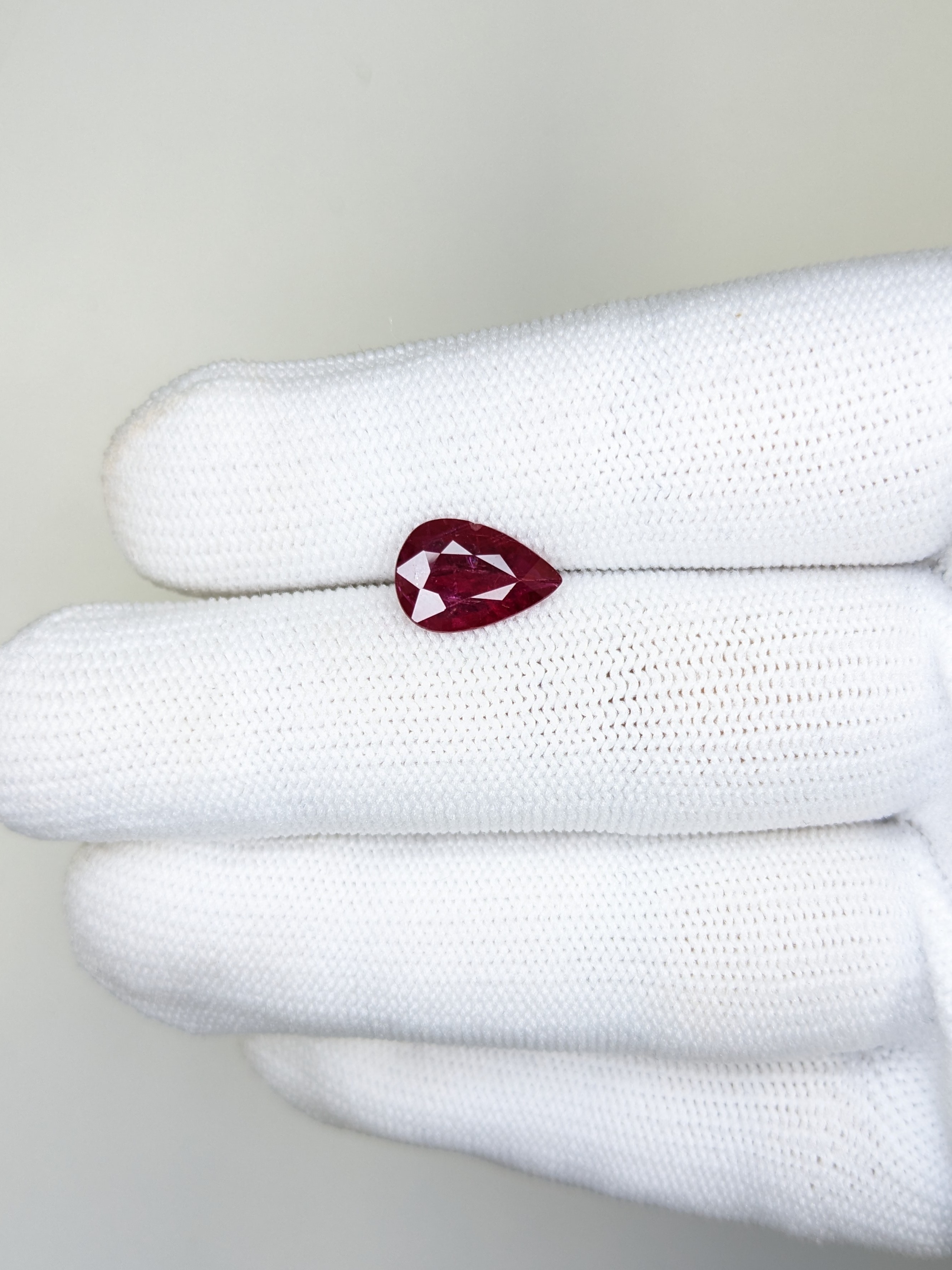 RUBY Pear: 2.33ct
