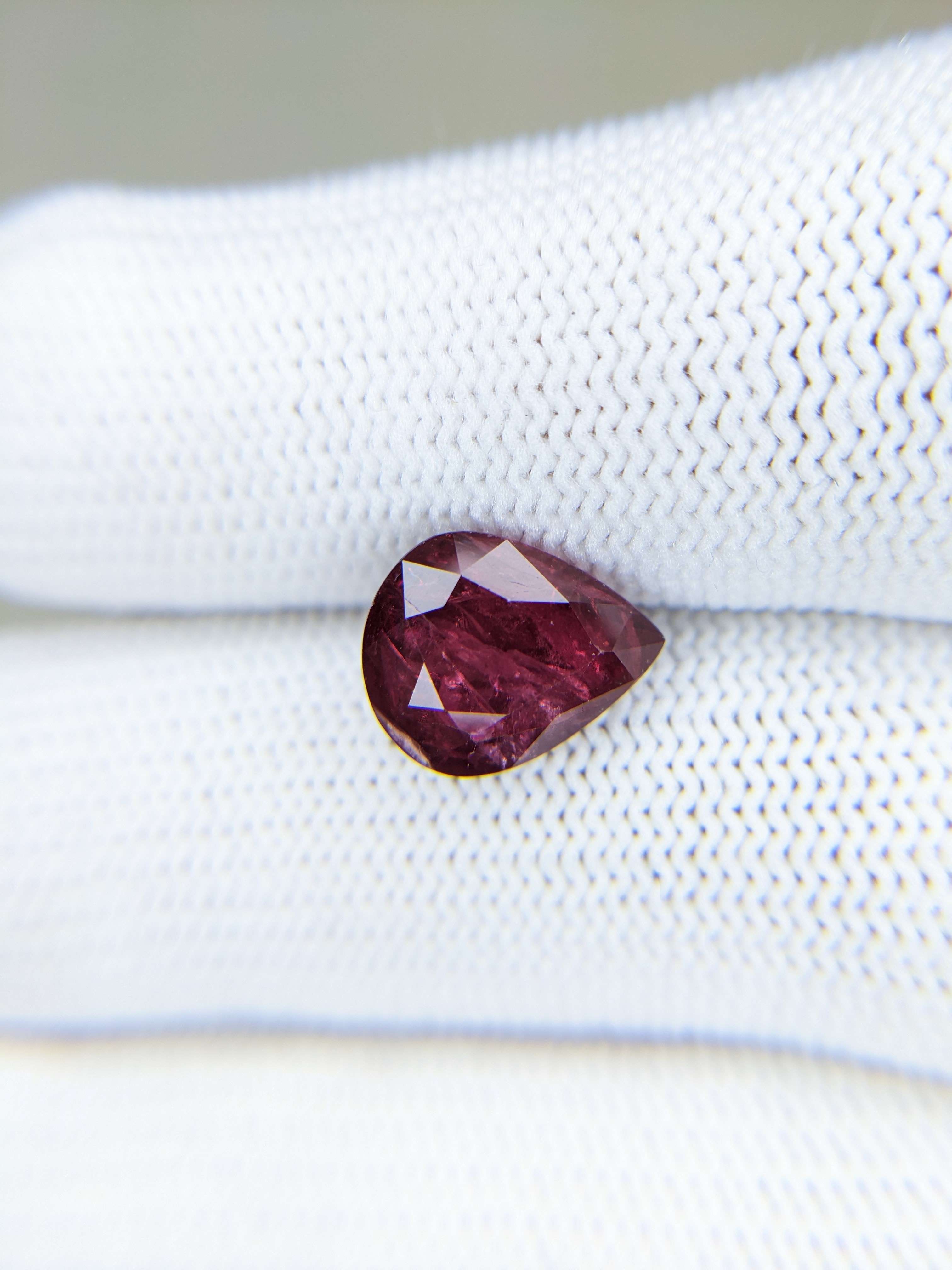 RUBY Pear: 4.40ct