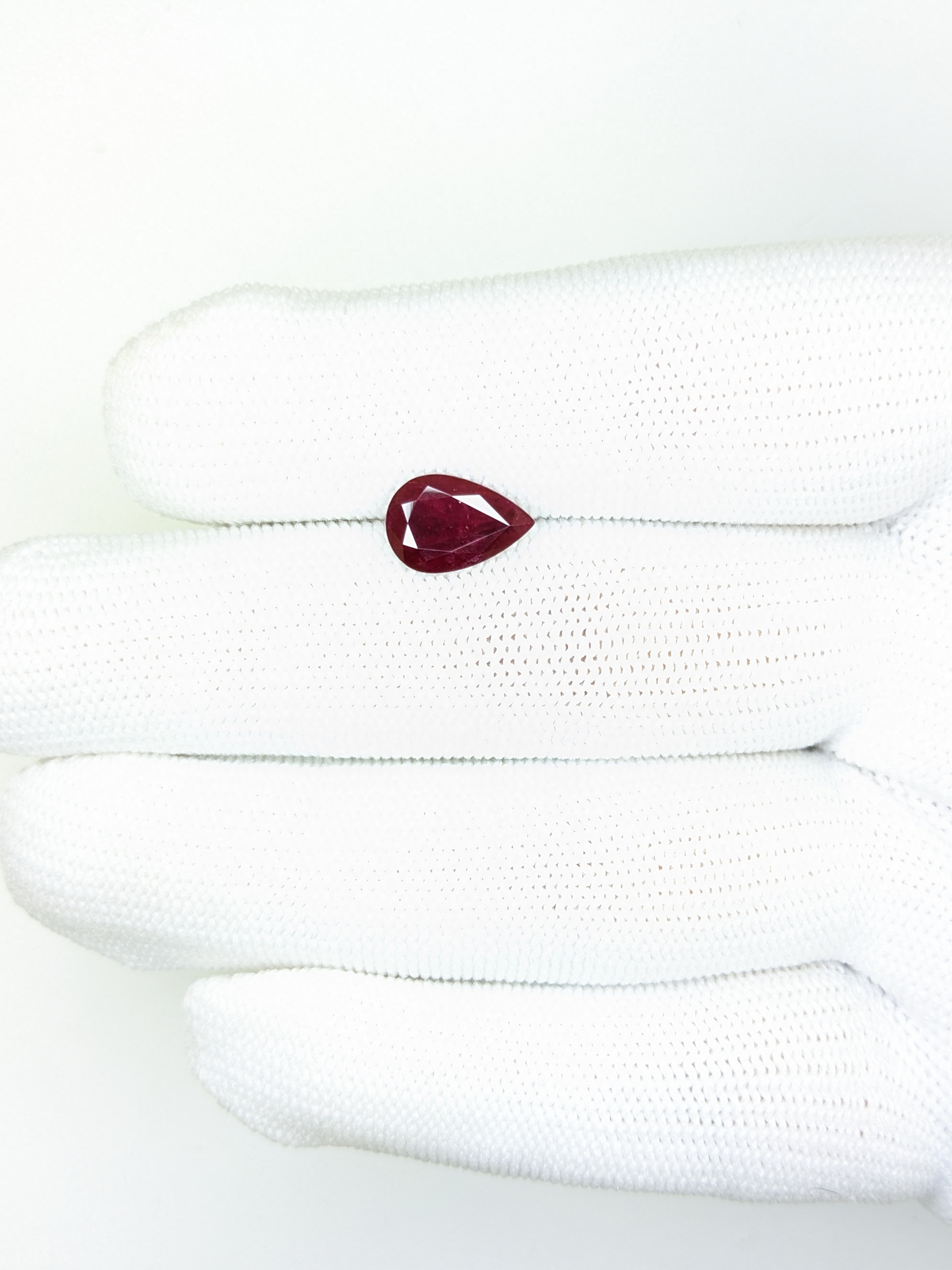 RUBY Pear: 2.21ct