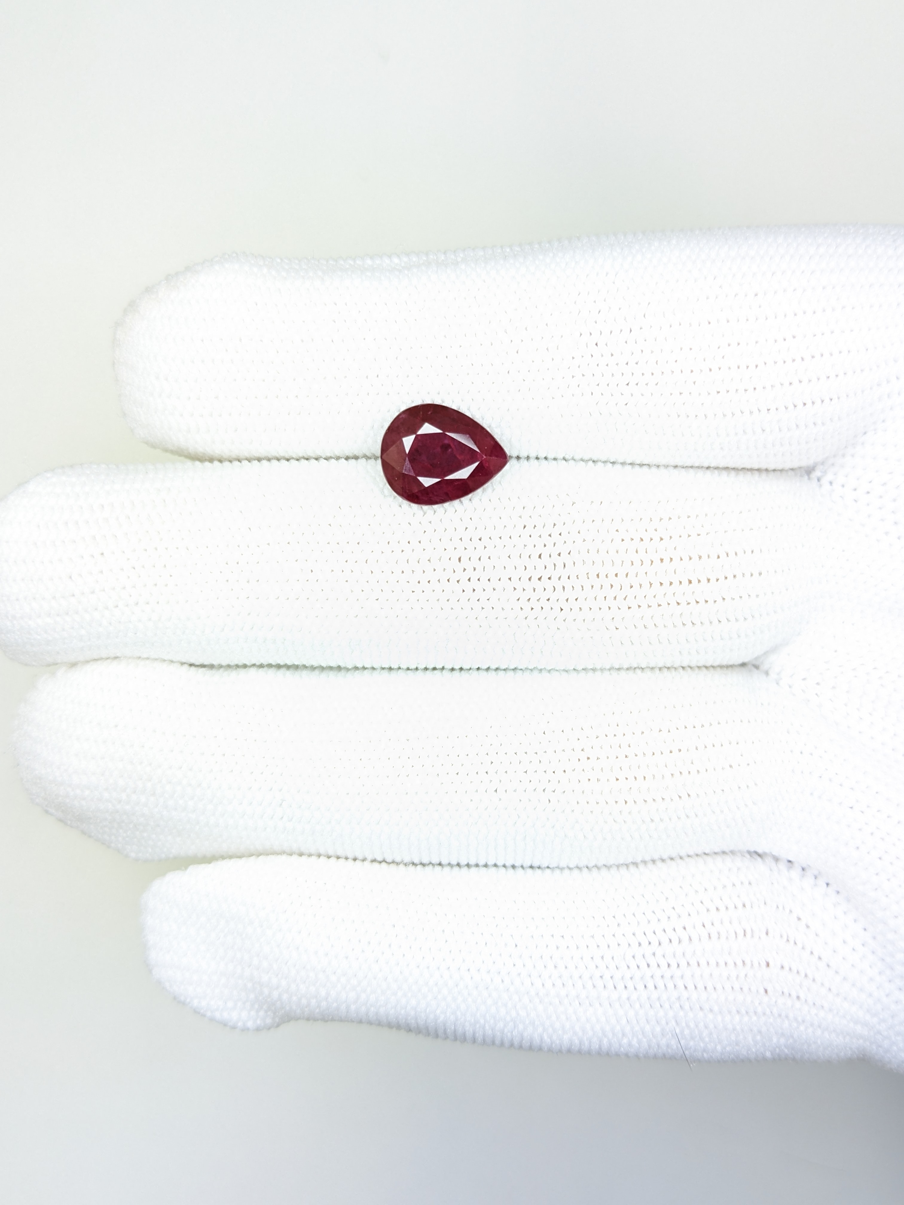 RUBY Pear: 2.94ct