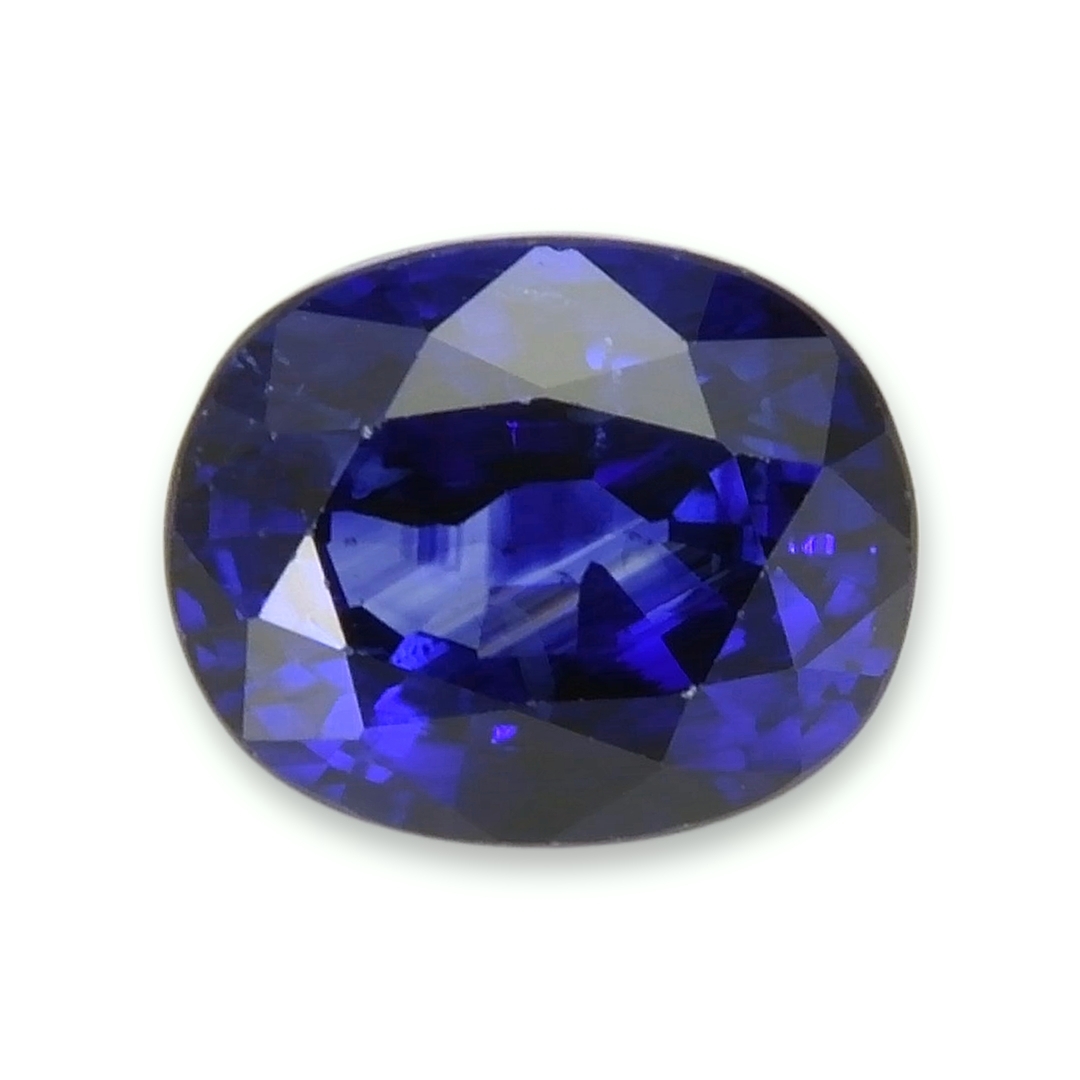 Sapphire Oval: 2.06ct