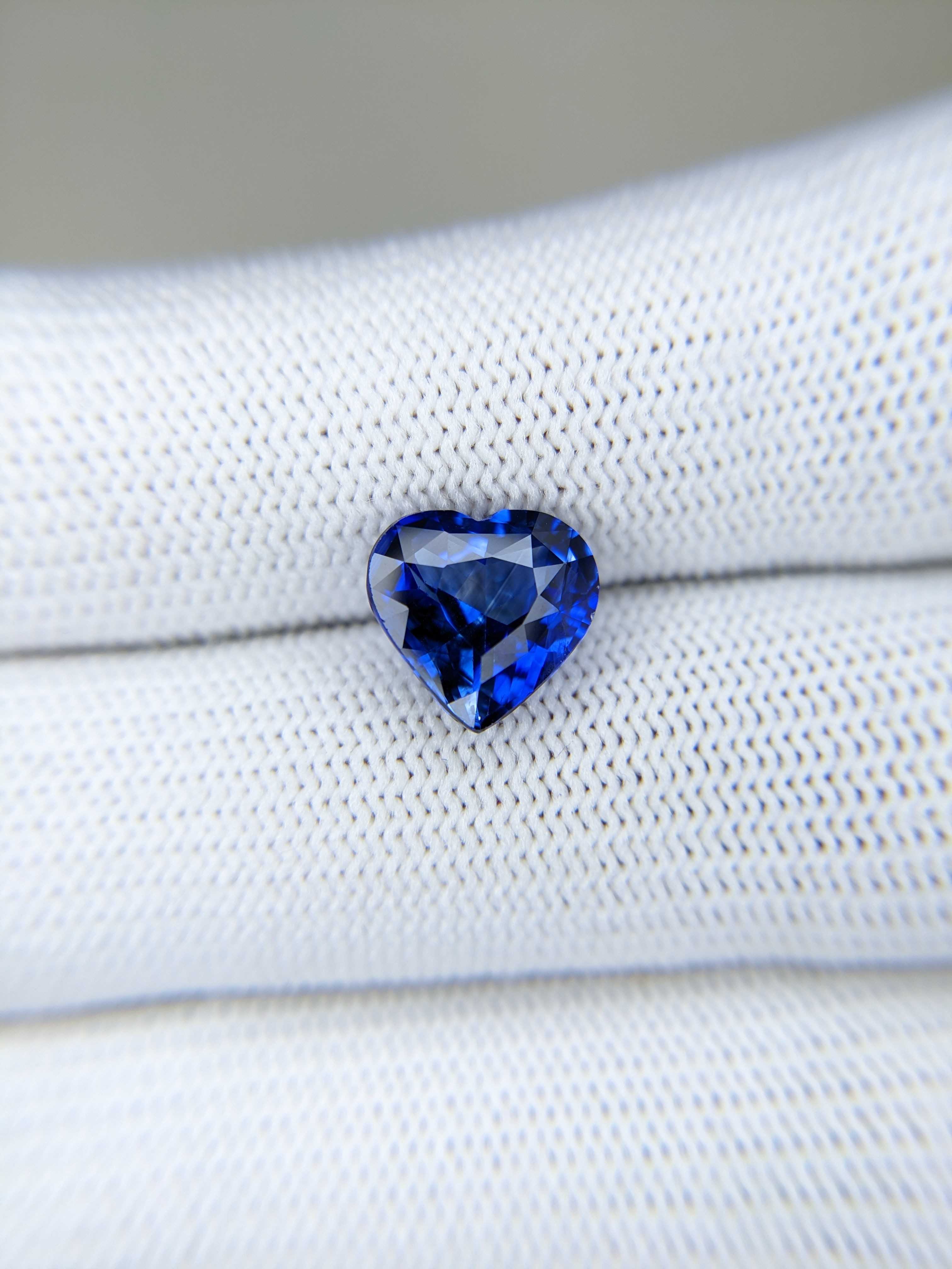 Sapphire Heart: 4.01ct