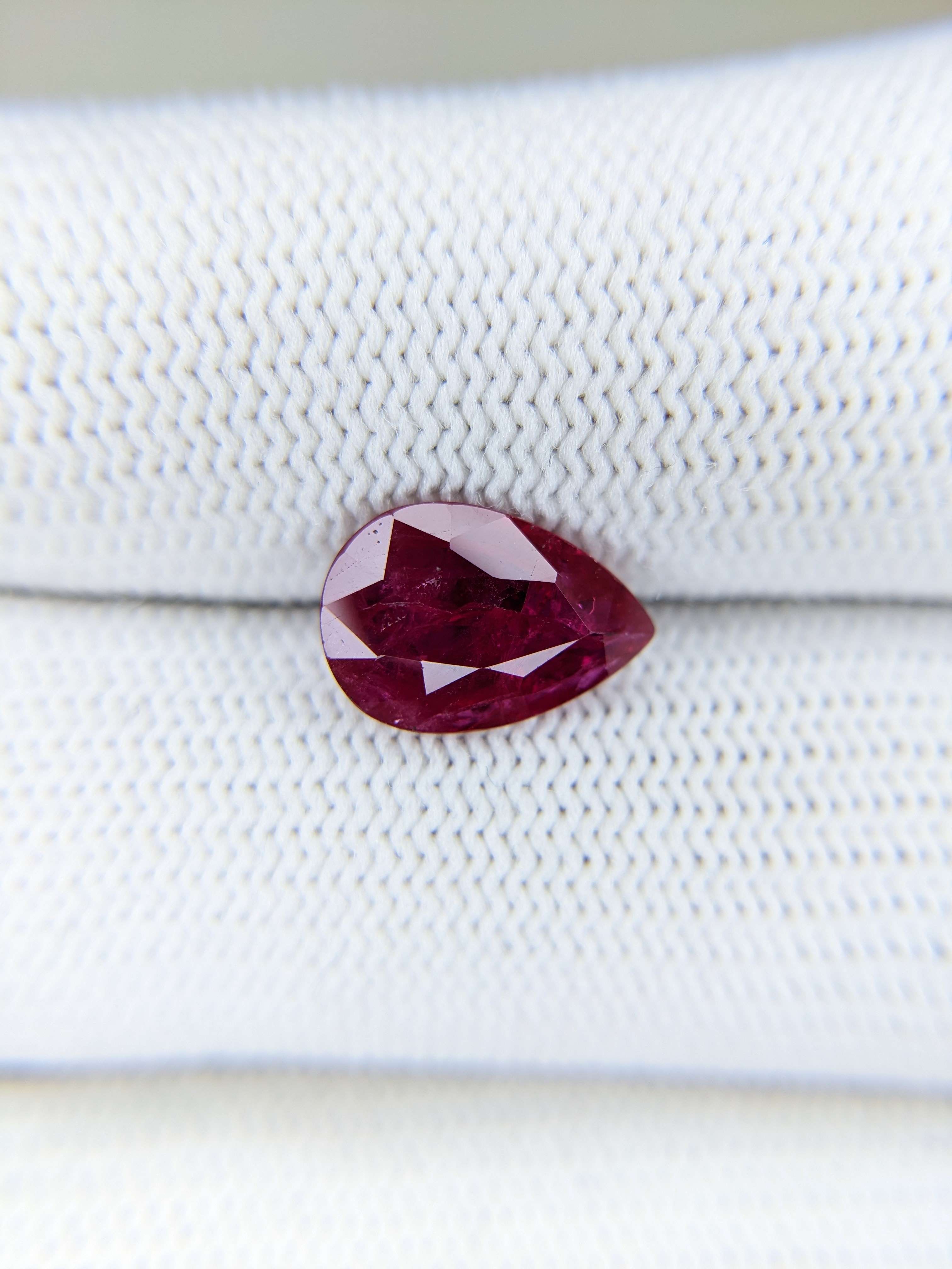RUBY Pear: 2.61ct