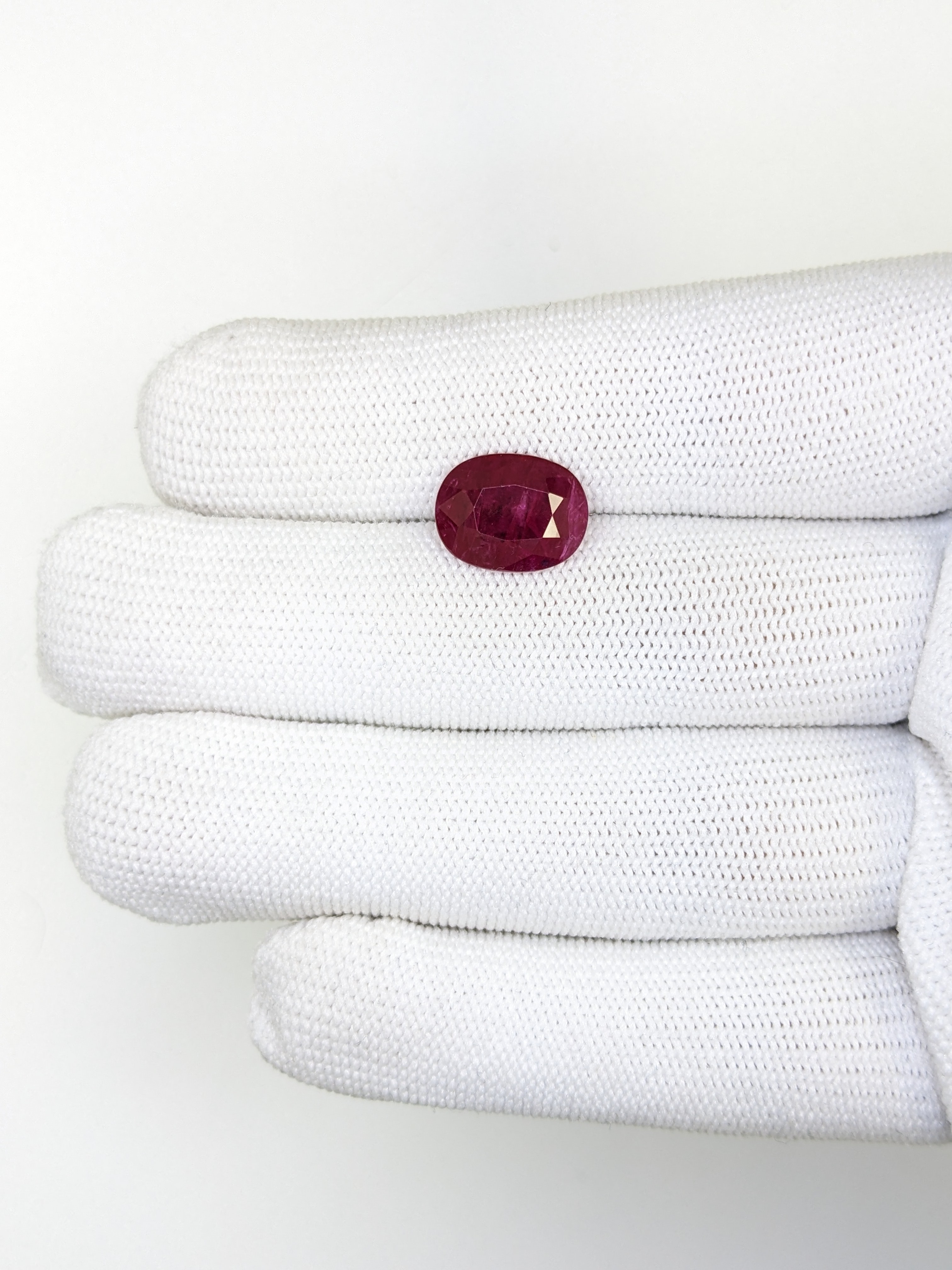Ruby Oval: 5.03ct