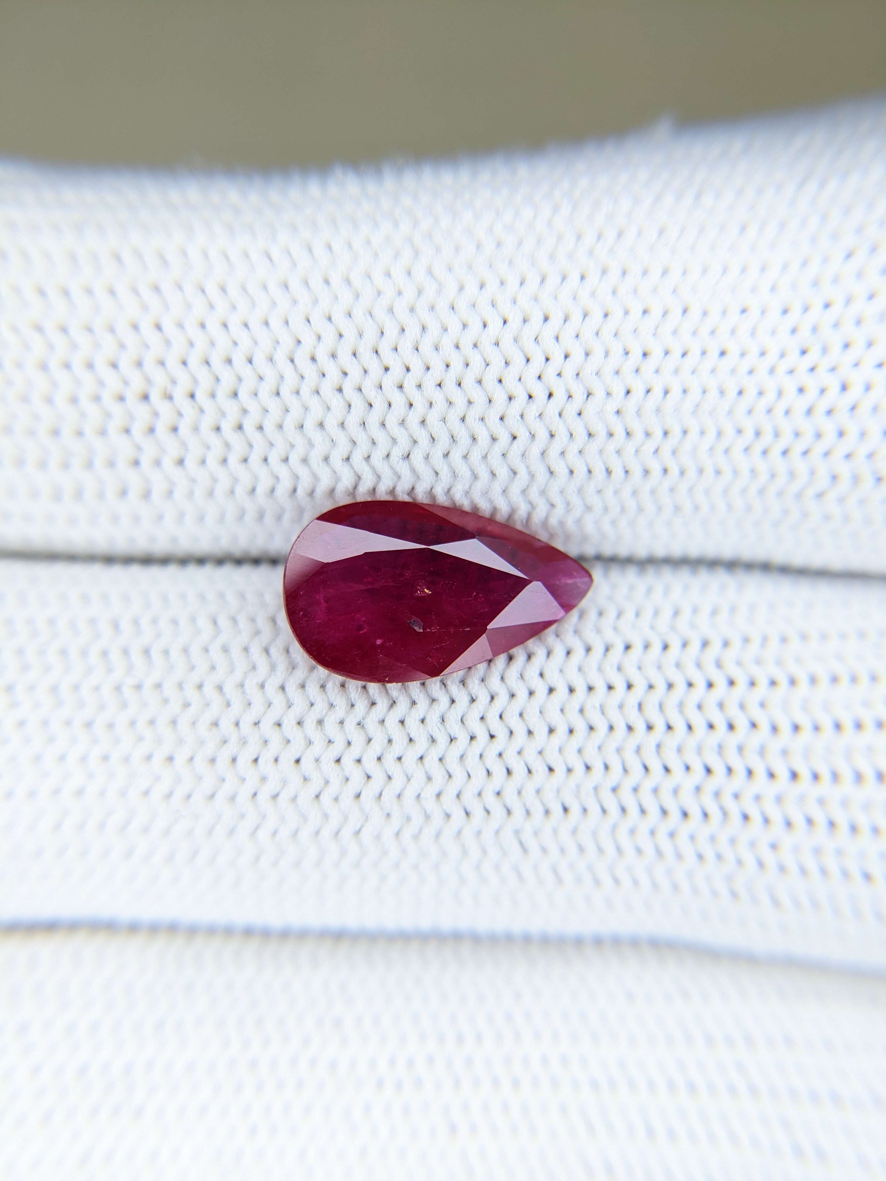 RUBY Pear: 2.70ct