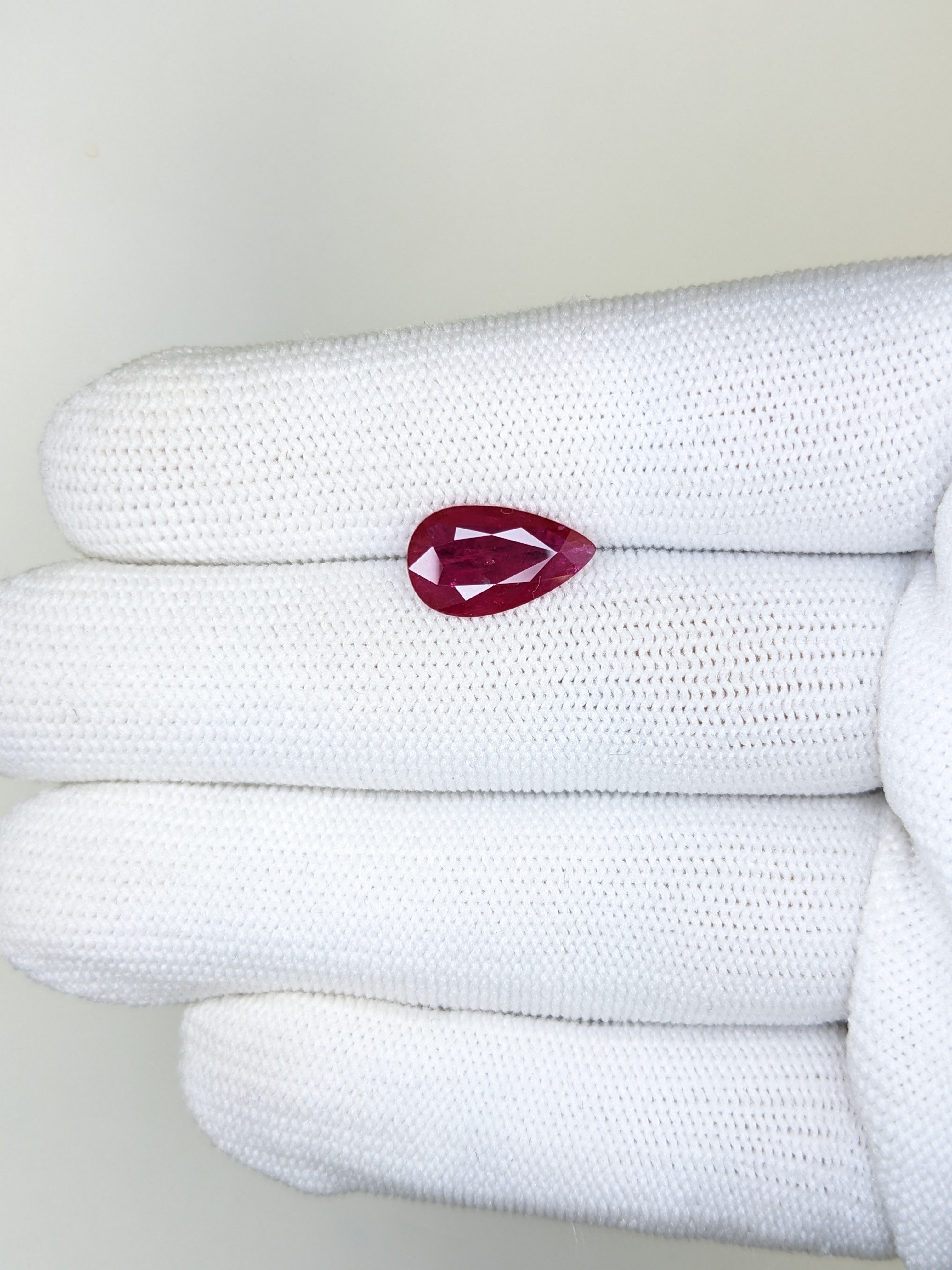 RUBY Pear: 2.70ct