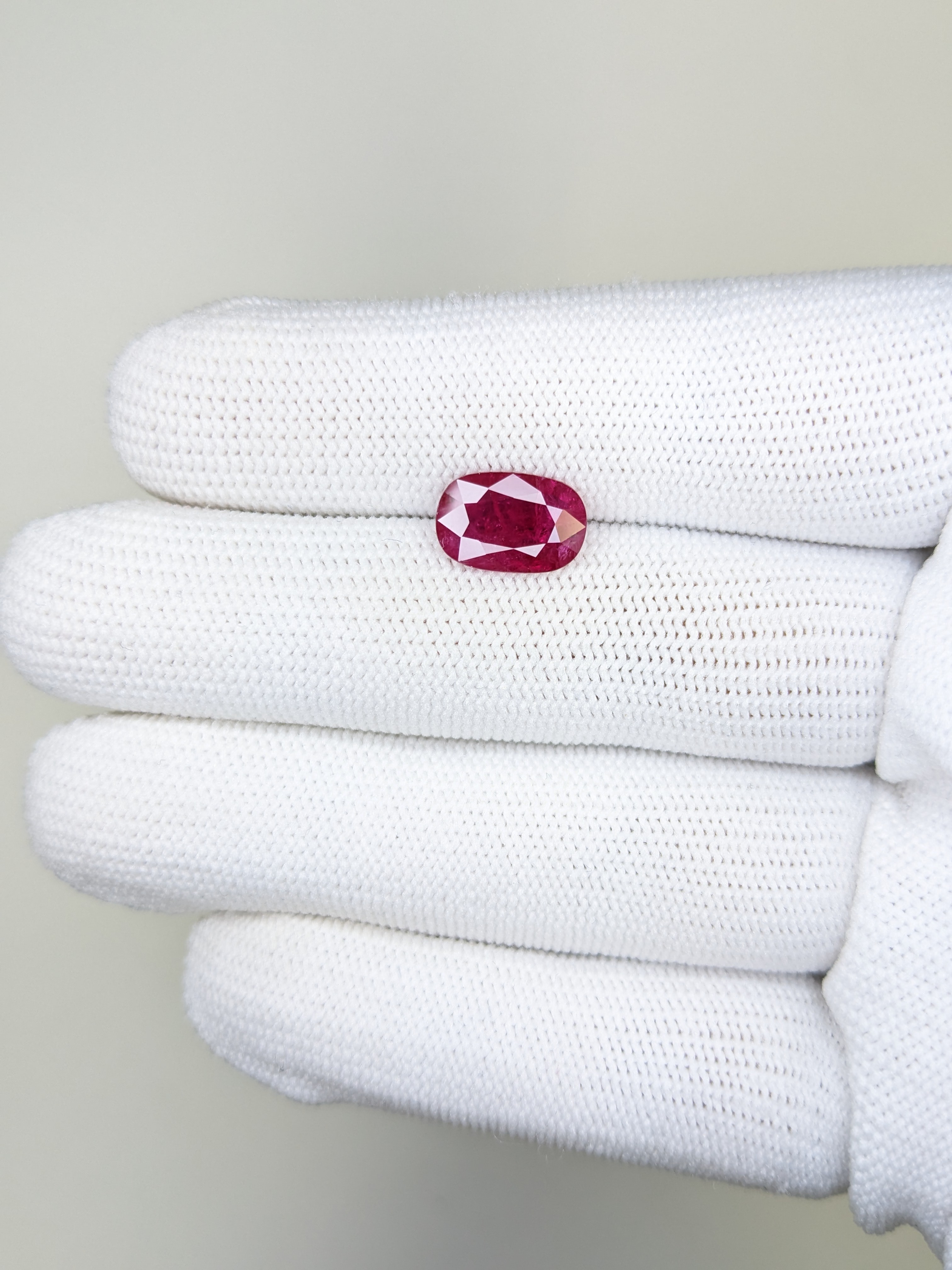 RUBY Cushion: 2.58ct
