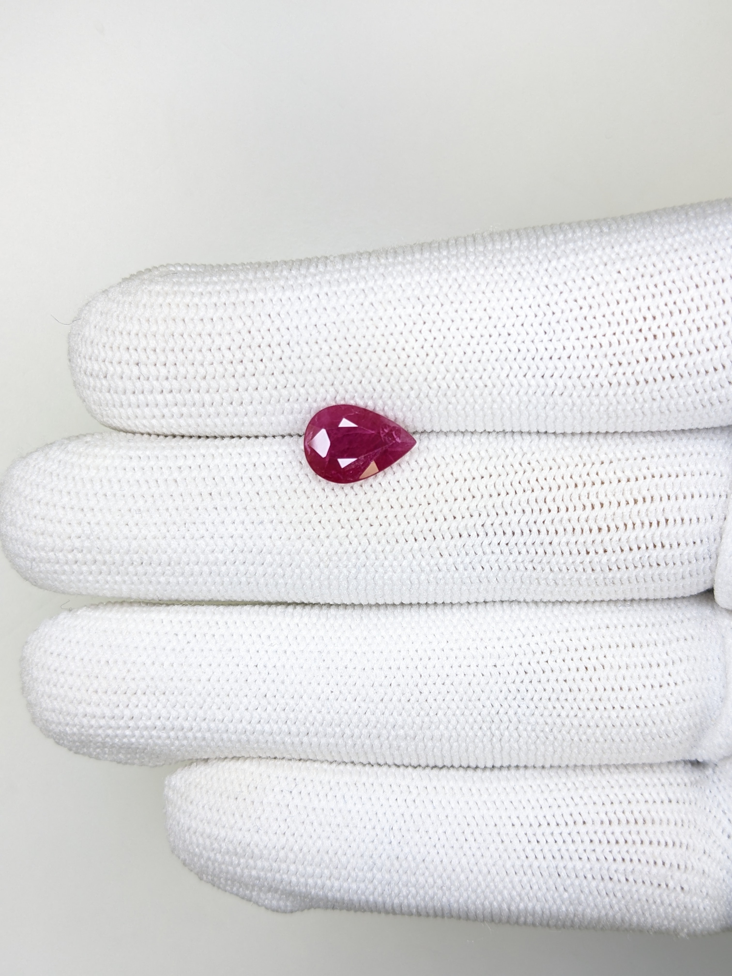 RUBY Pear: 2.32ct