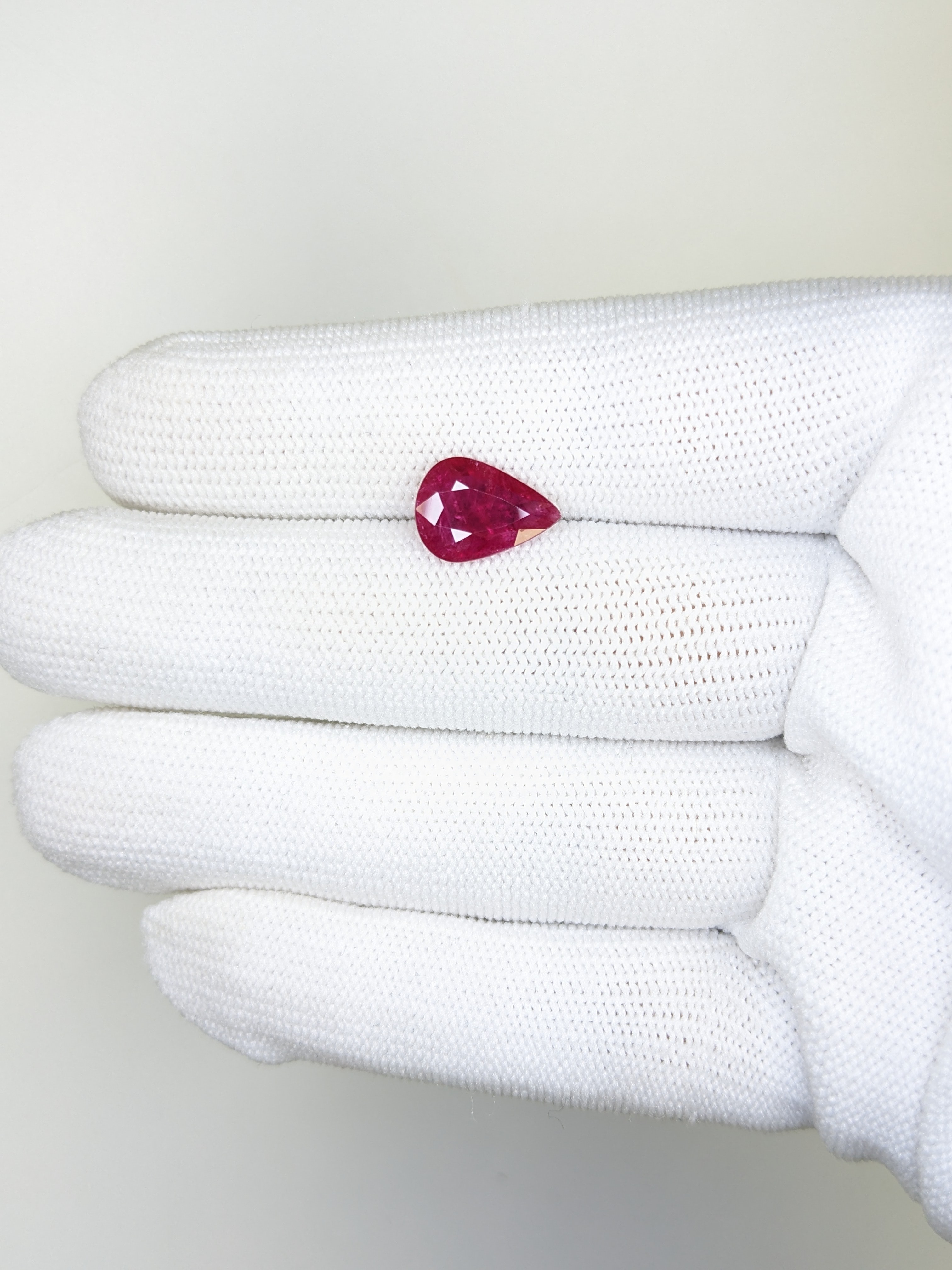 RUBY Pear: 2.91ct