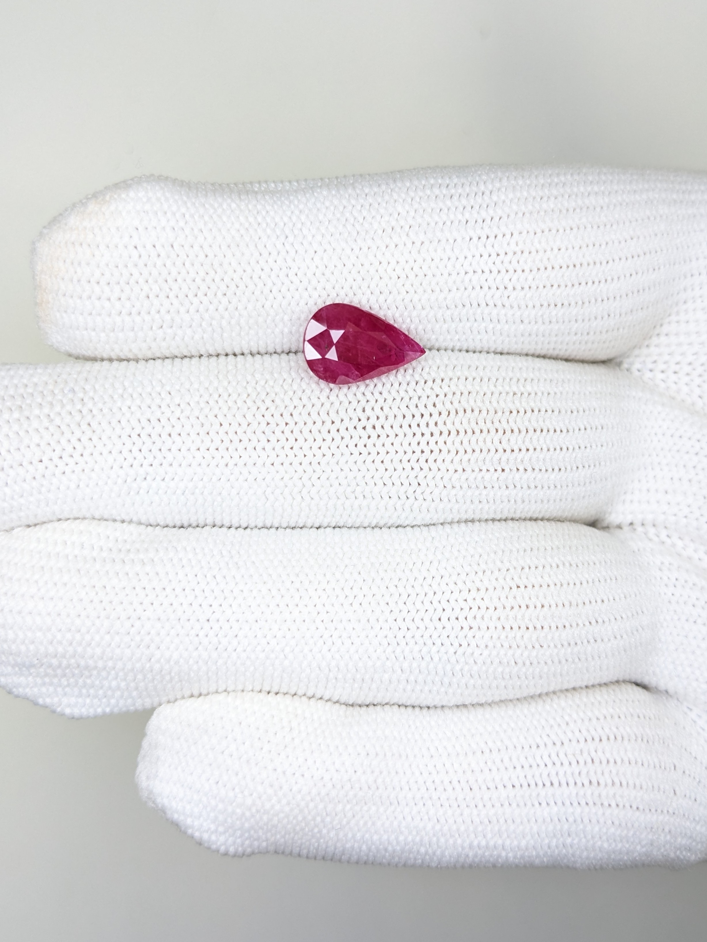 RUBY Pear: 3.25ct