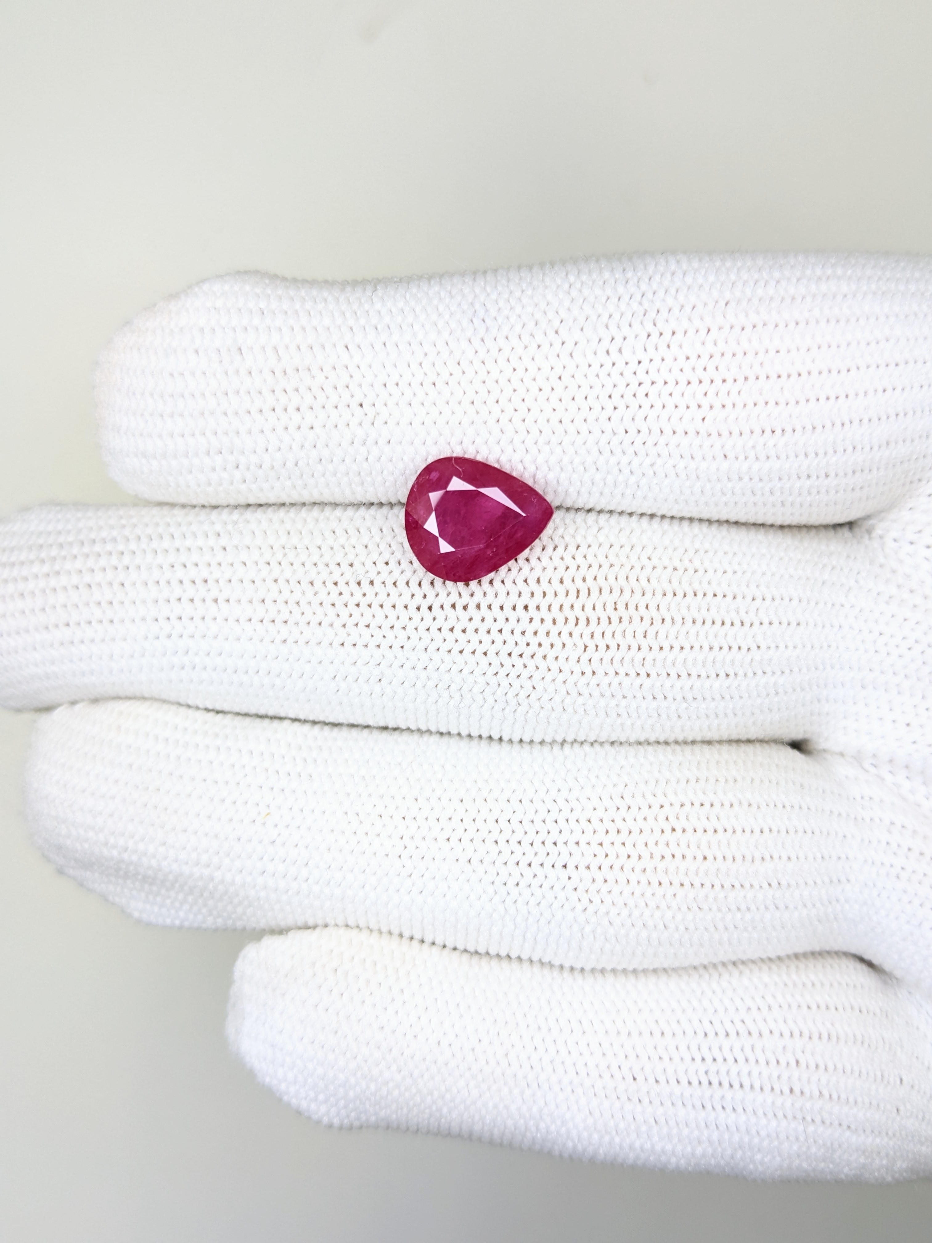 RUBY Pear: 3.60ct