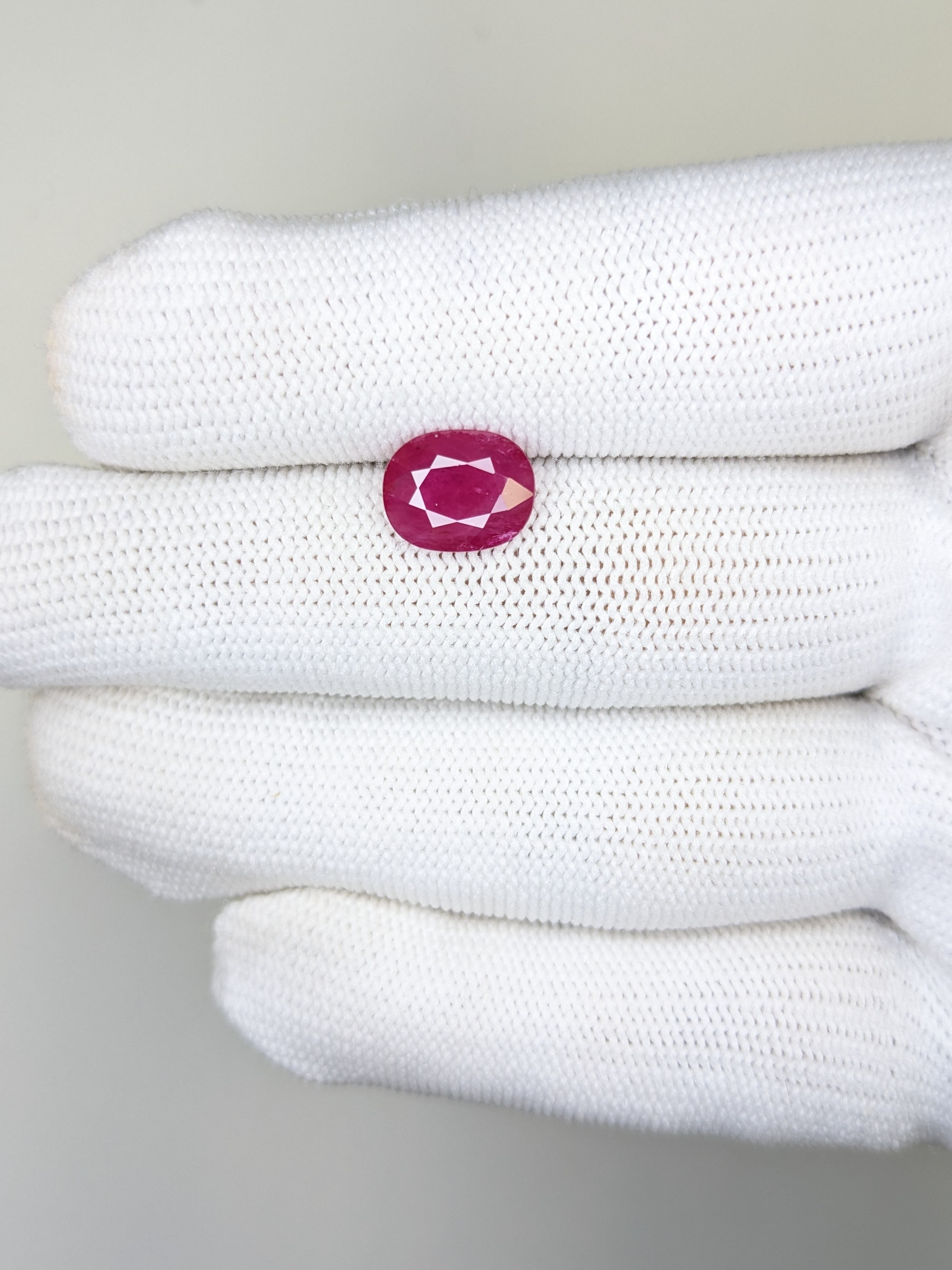 RUBY Oval: 2.52ct