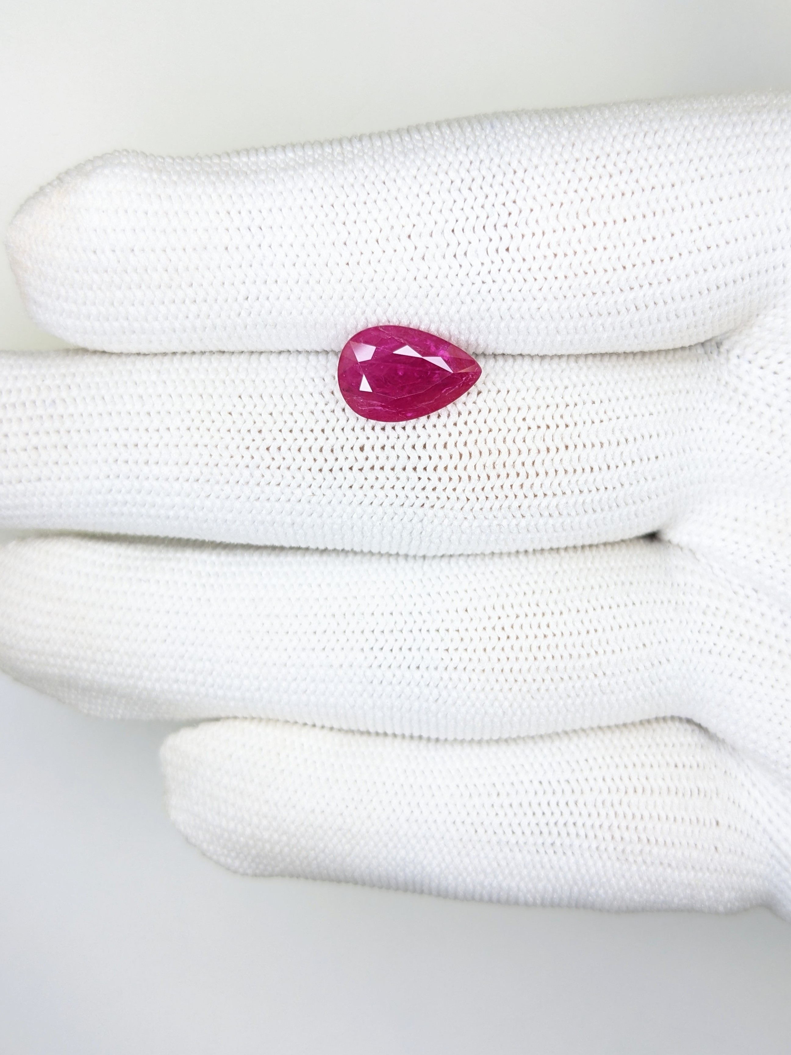 RUBY Pear: 2.97ct