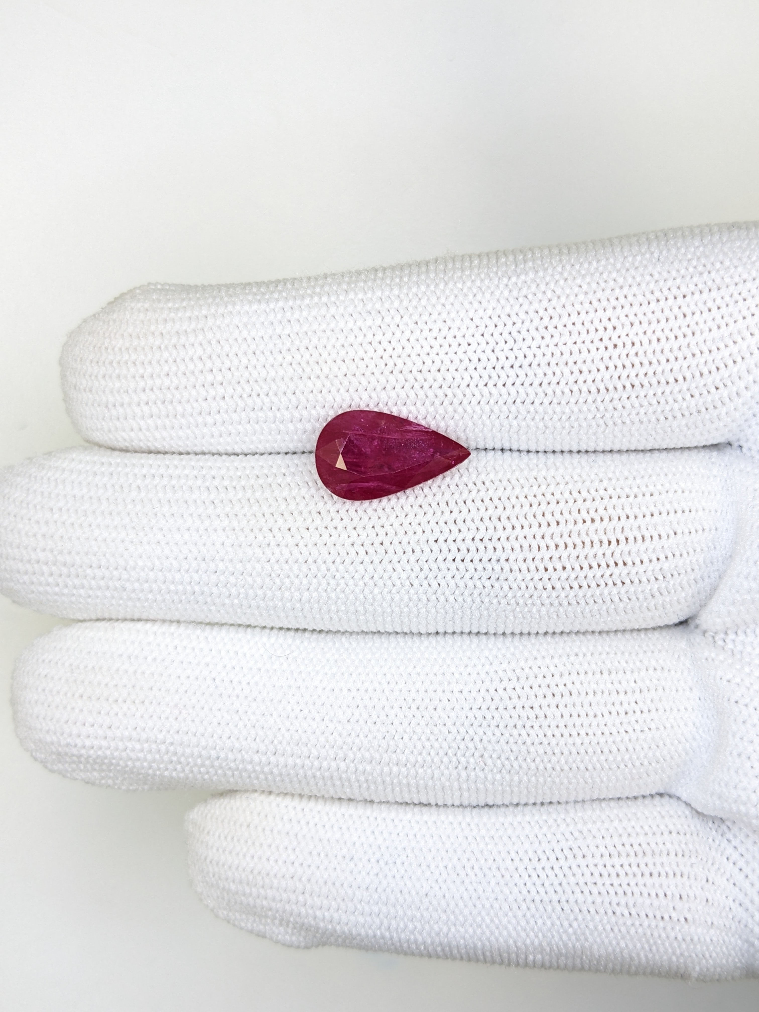 RUBY Pear: 4.55ct