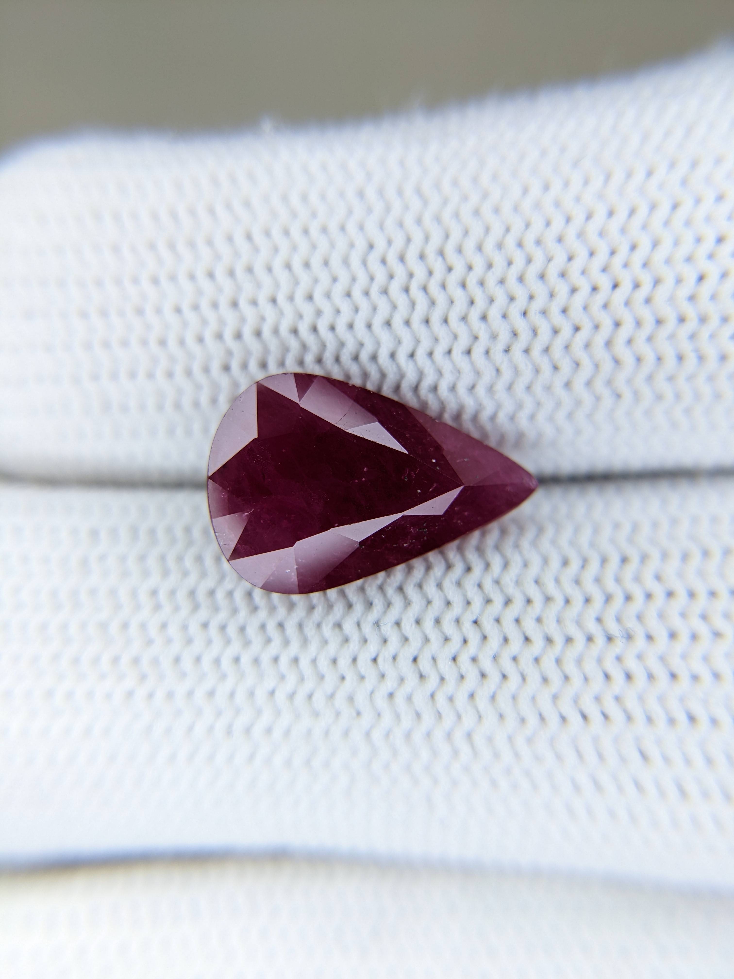 RUBY Pear: 4.90ct