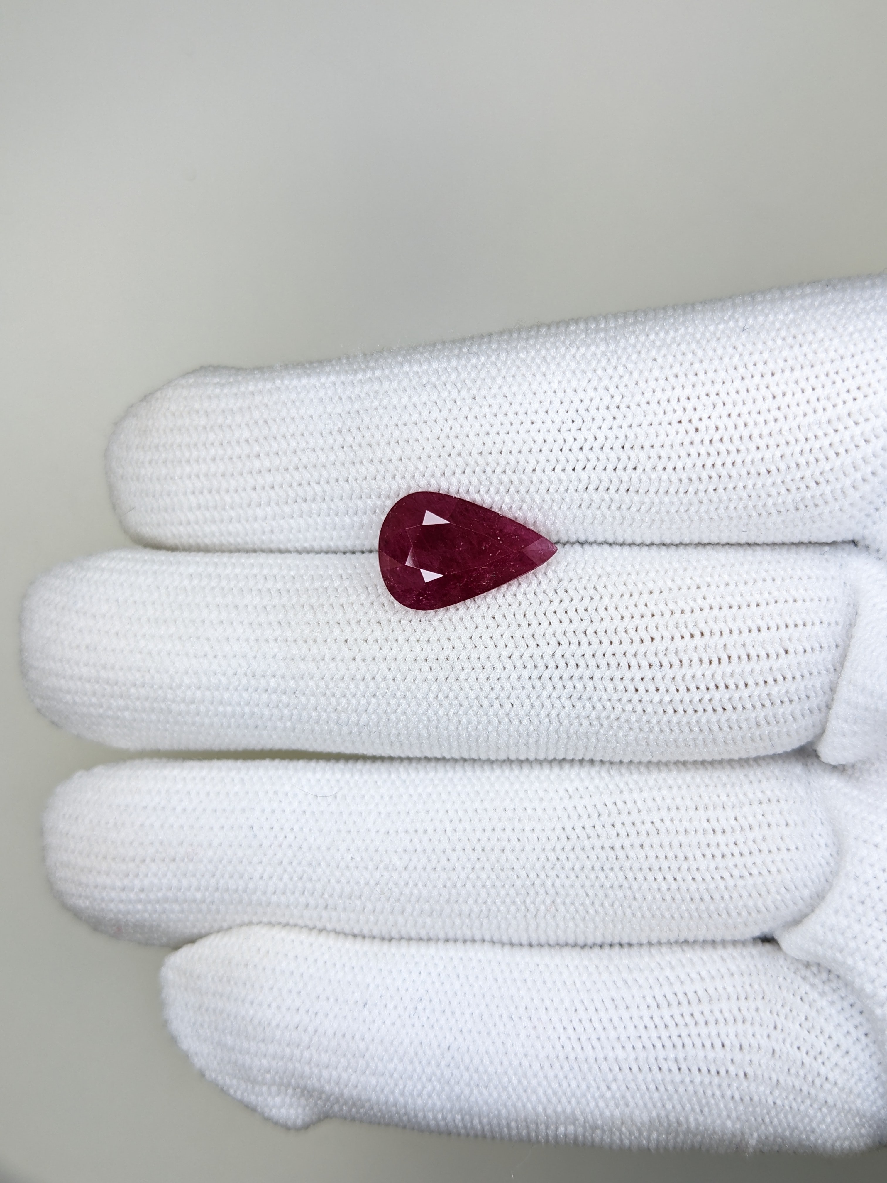 RUBY Pear: 4.90ct