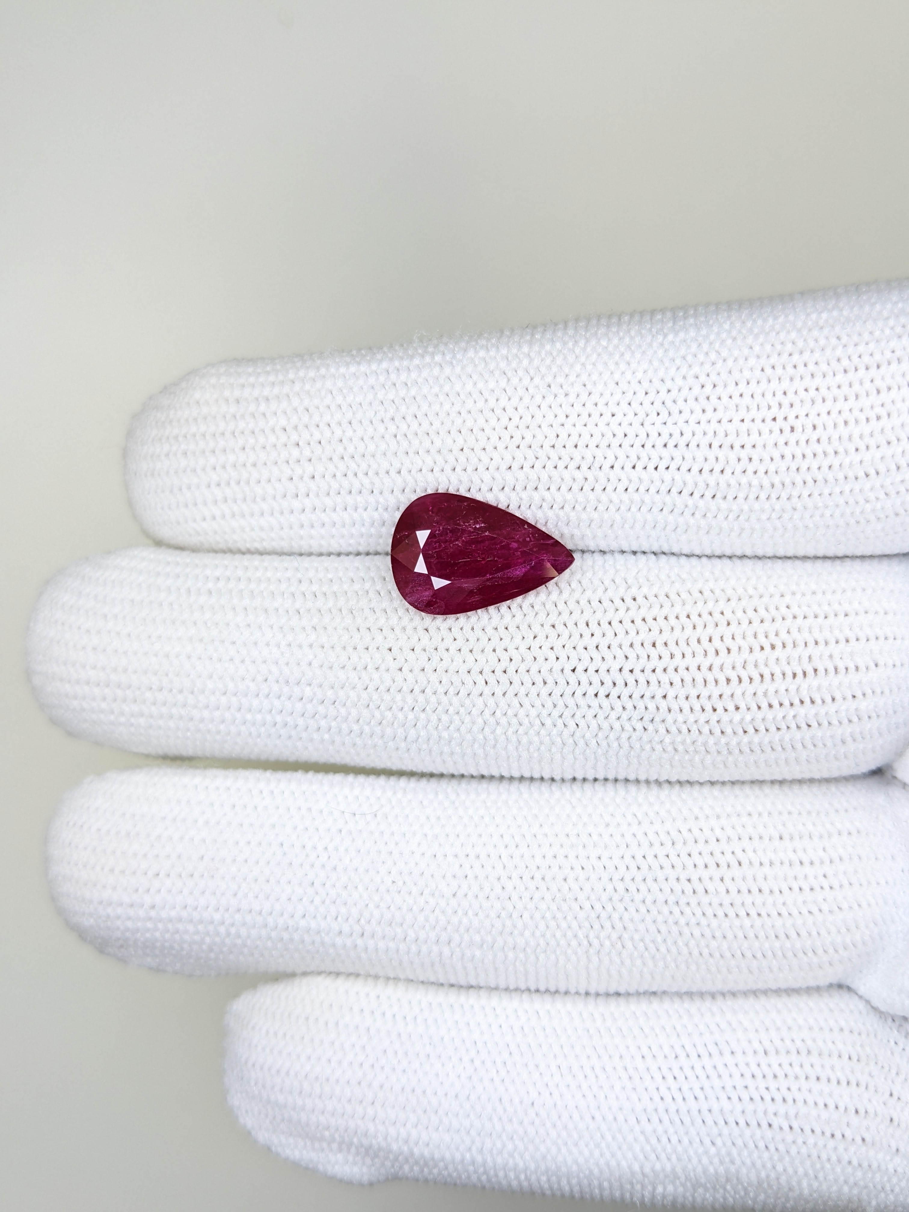 RUBY Pear: 3.67ct