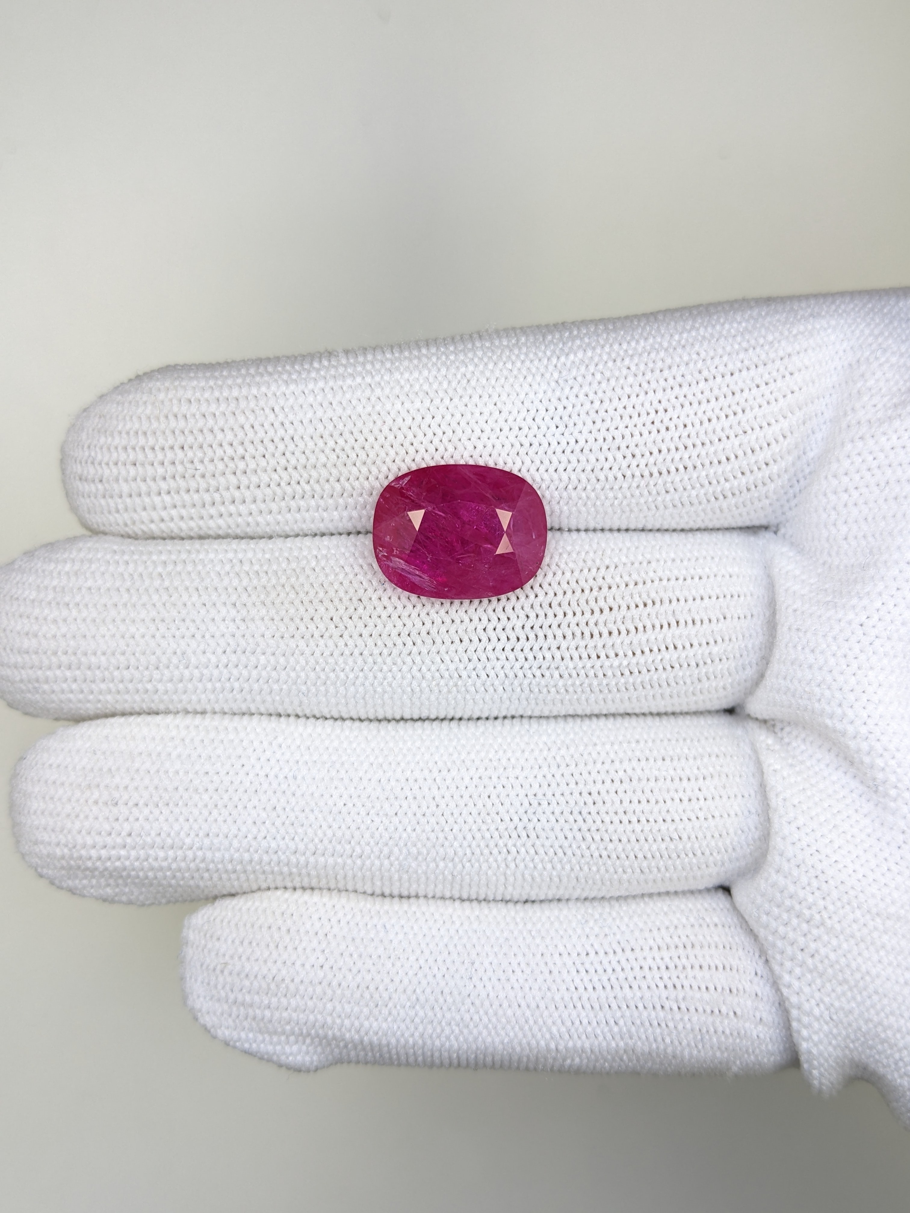 RUBY Cushion: 10.06ct