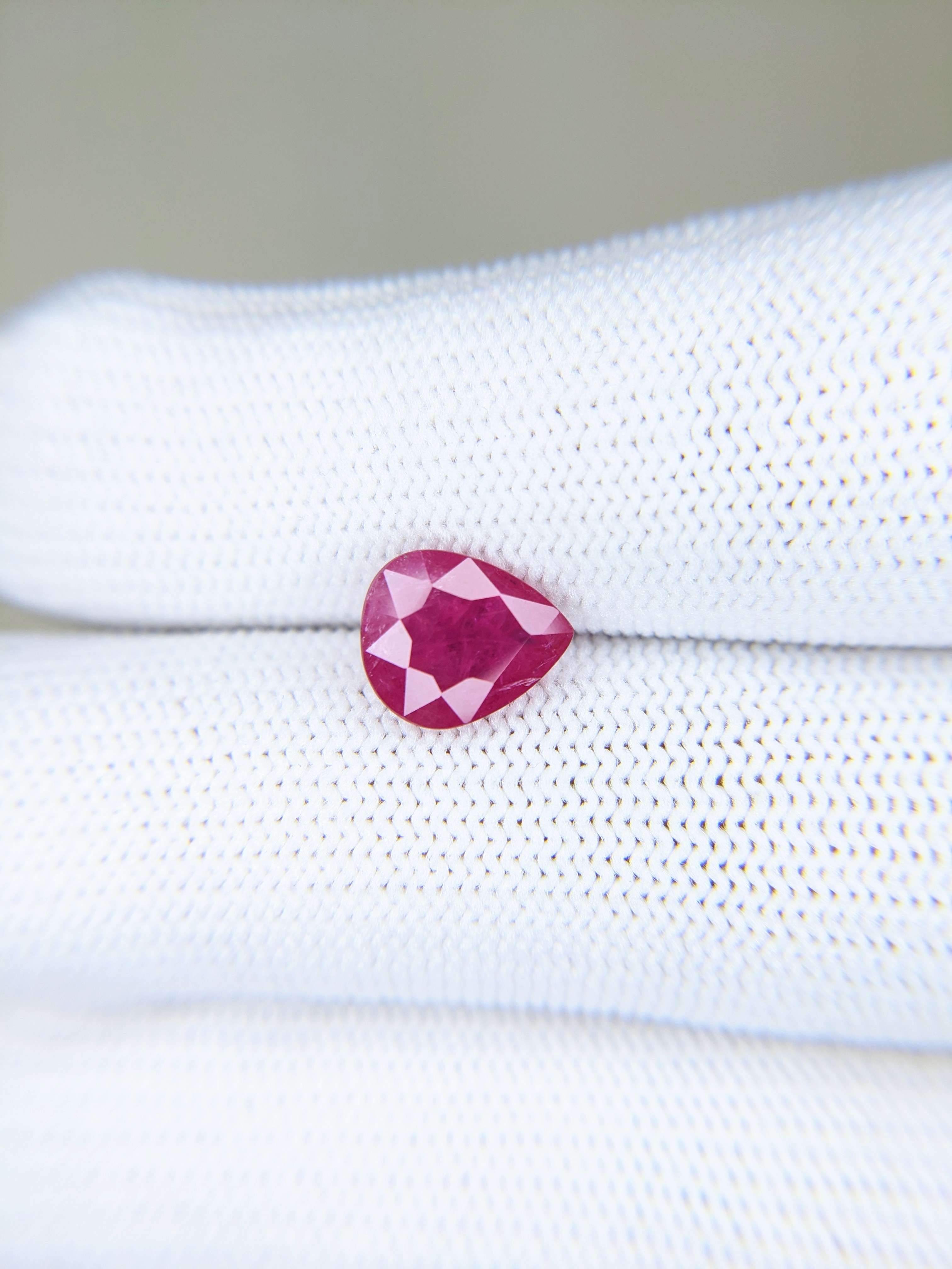 RUBY Pear: 2.66ct