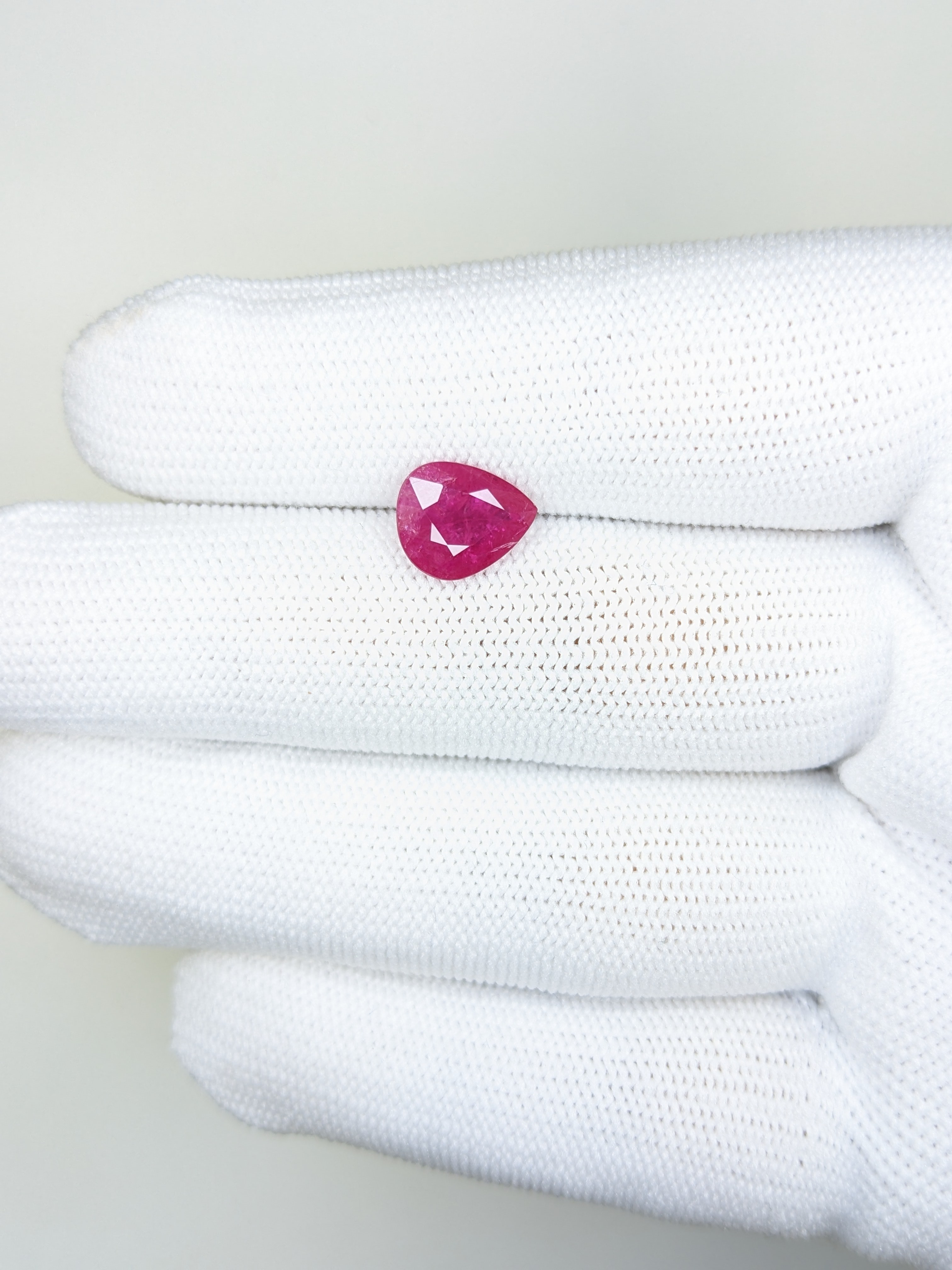 RUBY Pear: 2.66ct