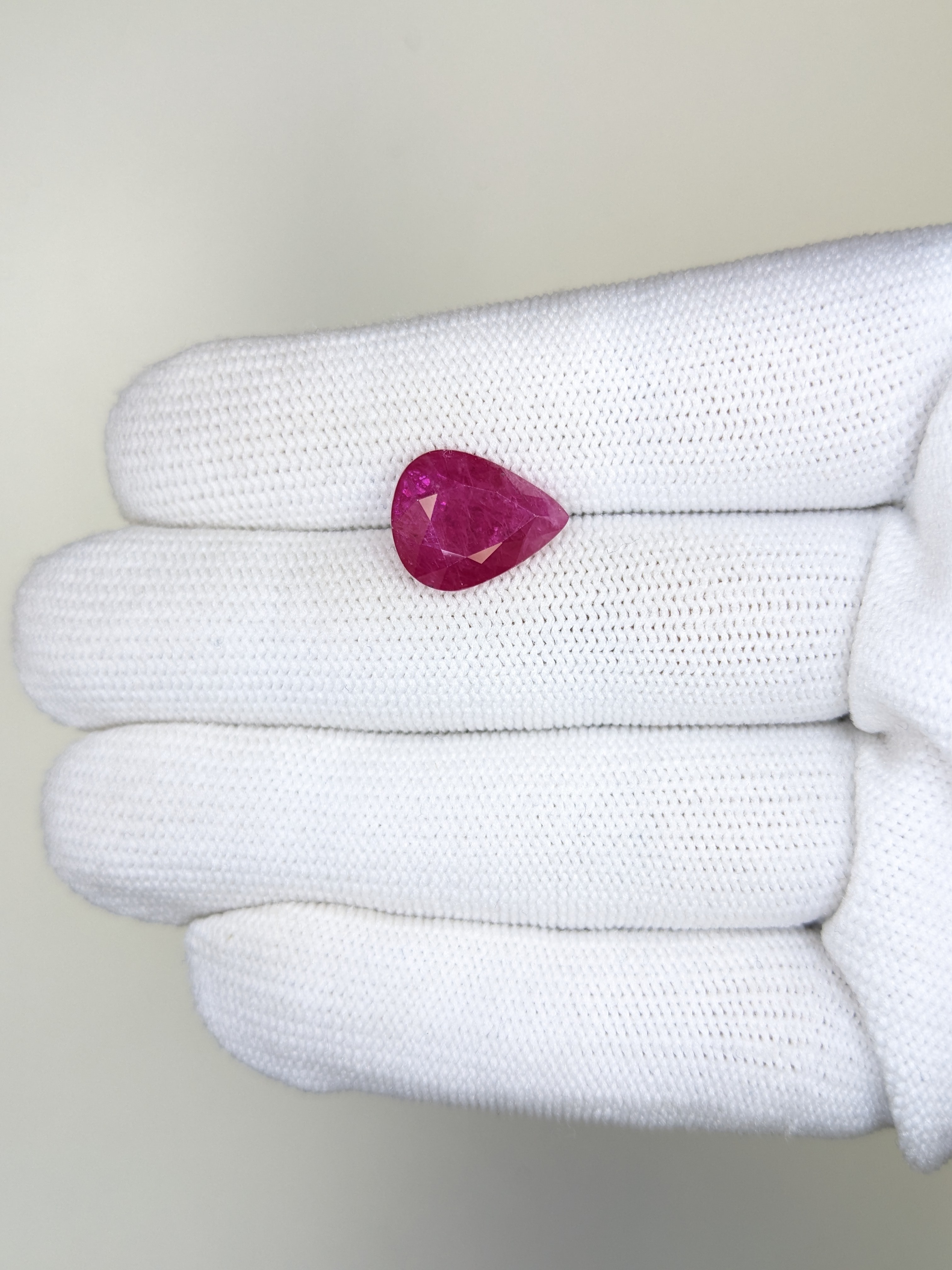 RUBY Pear: 5.96ct