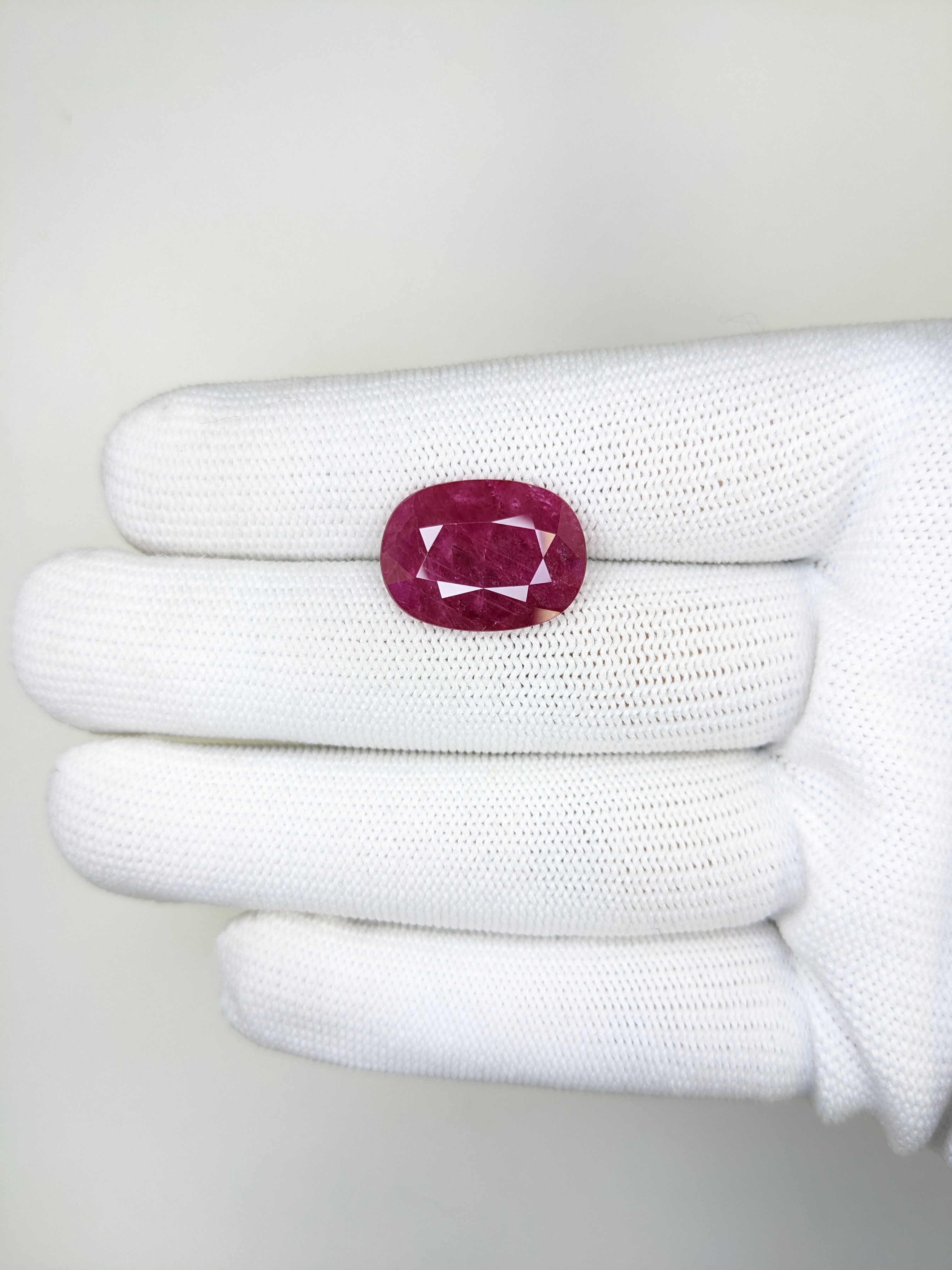 Ruby Oval: 10.59ct