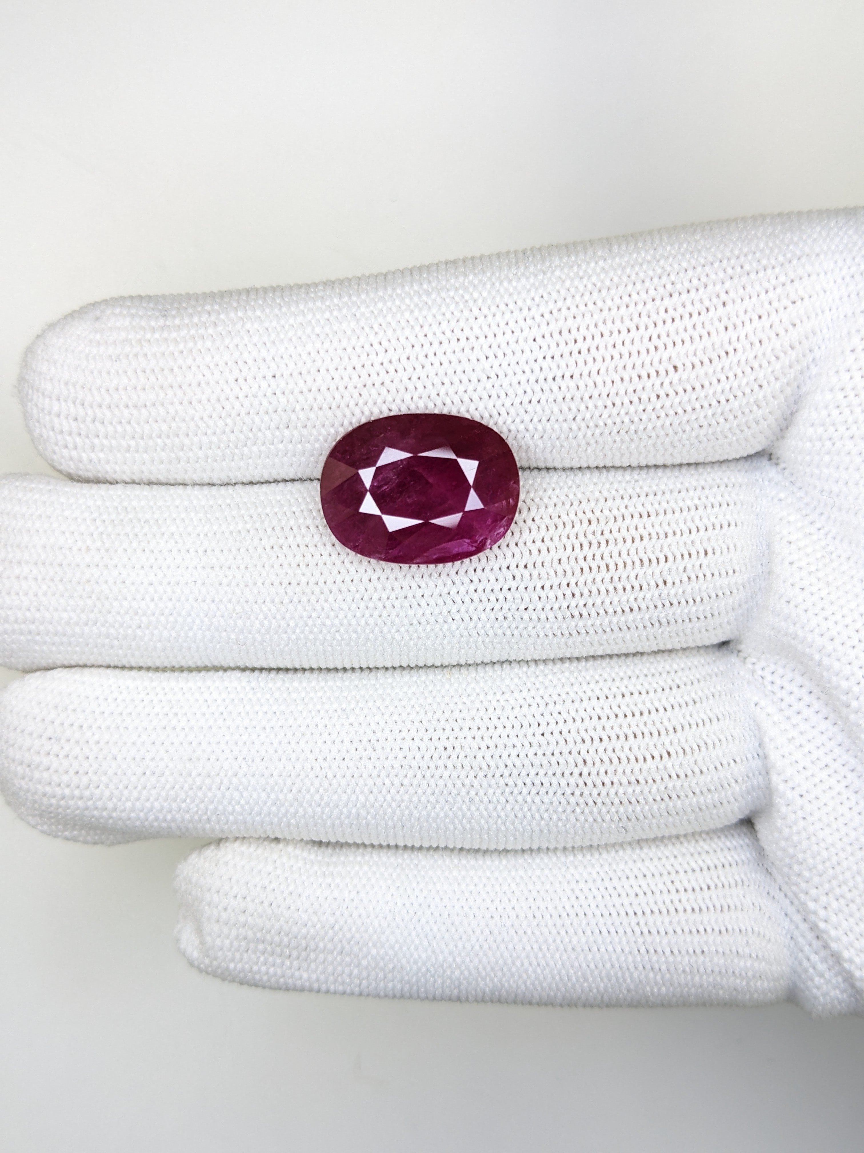 Ruby Oval: 10.73ct