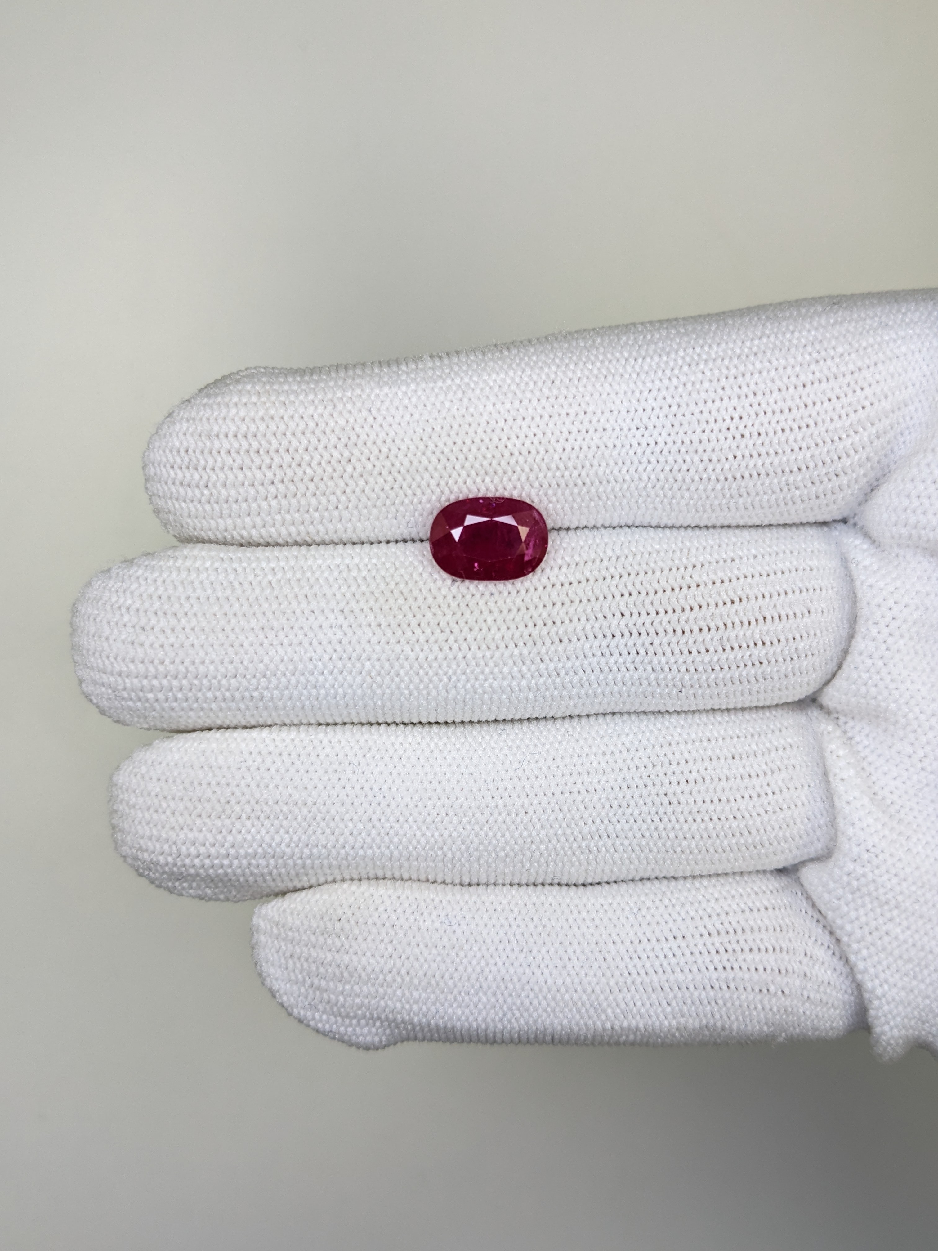 RUBY Oval: 3.50ct