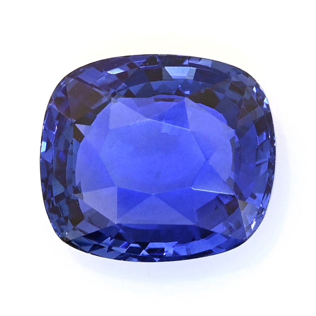 Sapphire Cushion: 3.32ct