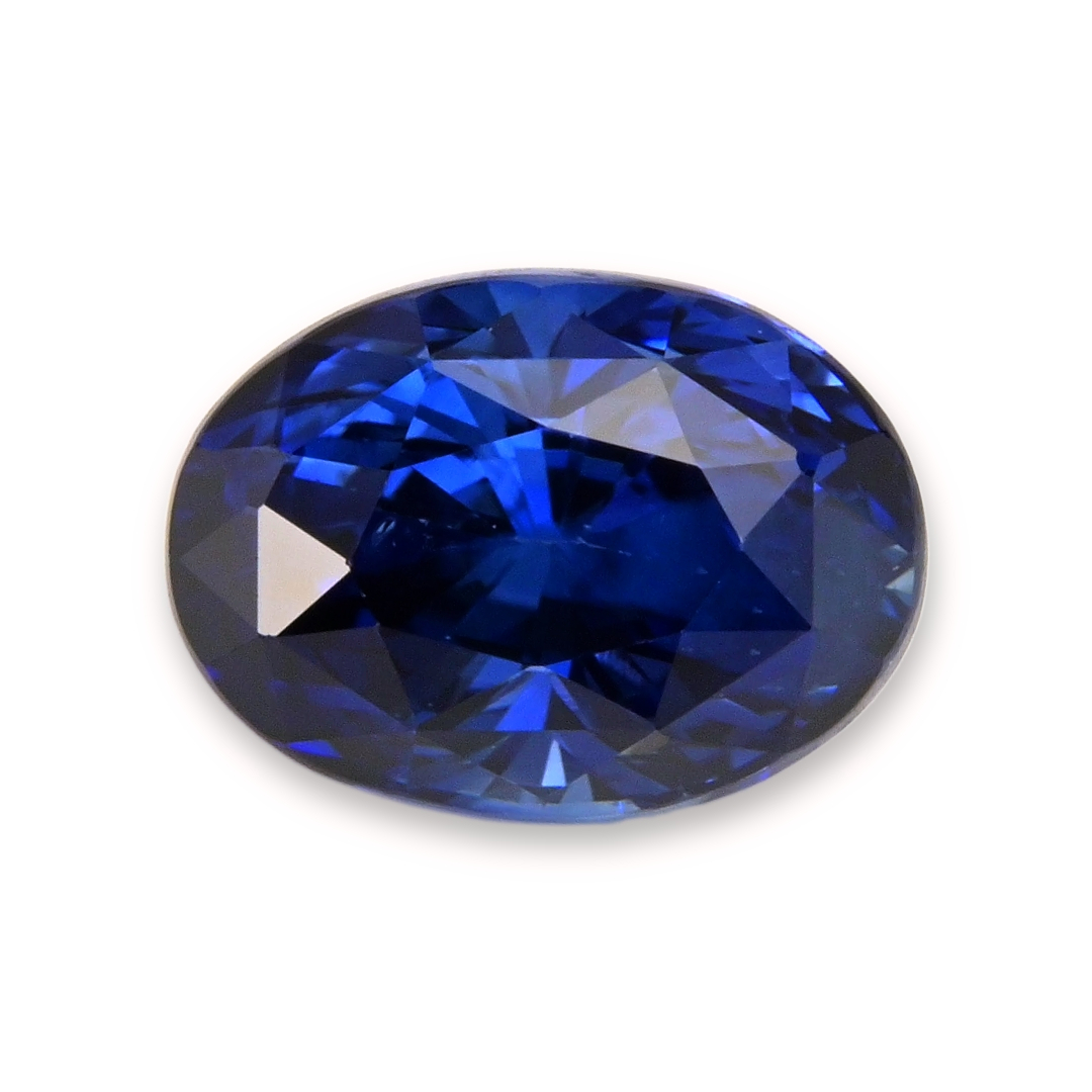 Sapphire Oval: 2.40ct