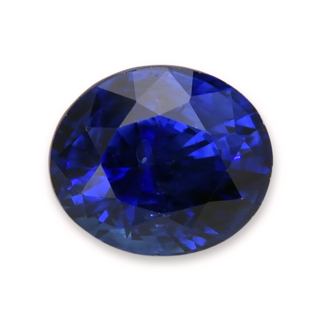 Sapphire Oval: 2.35ct