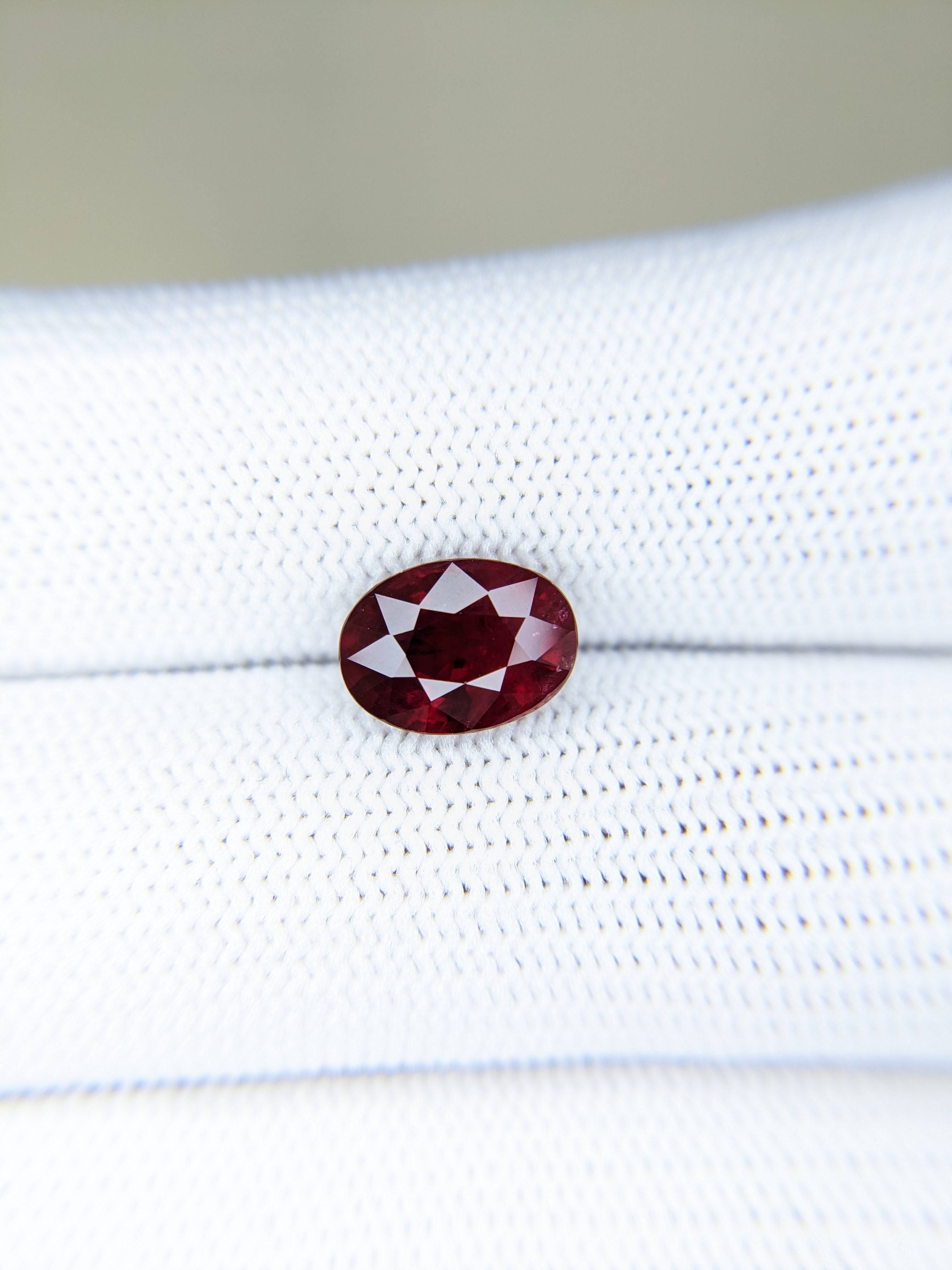 Ruby Oval: 3.07ct