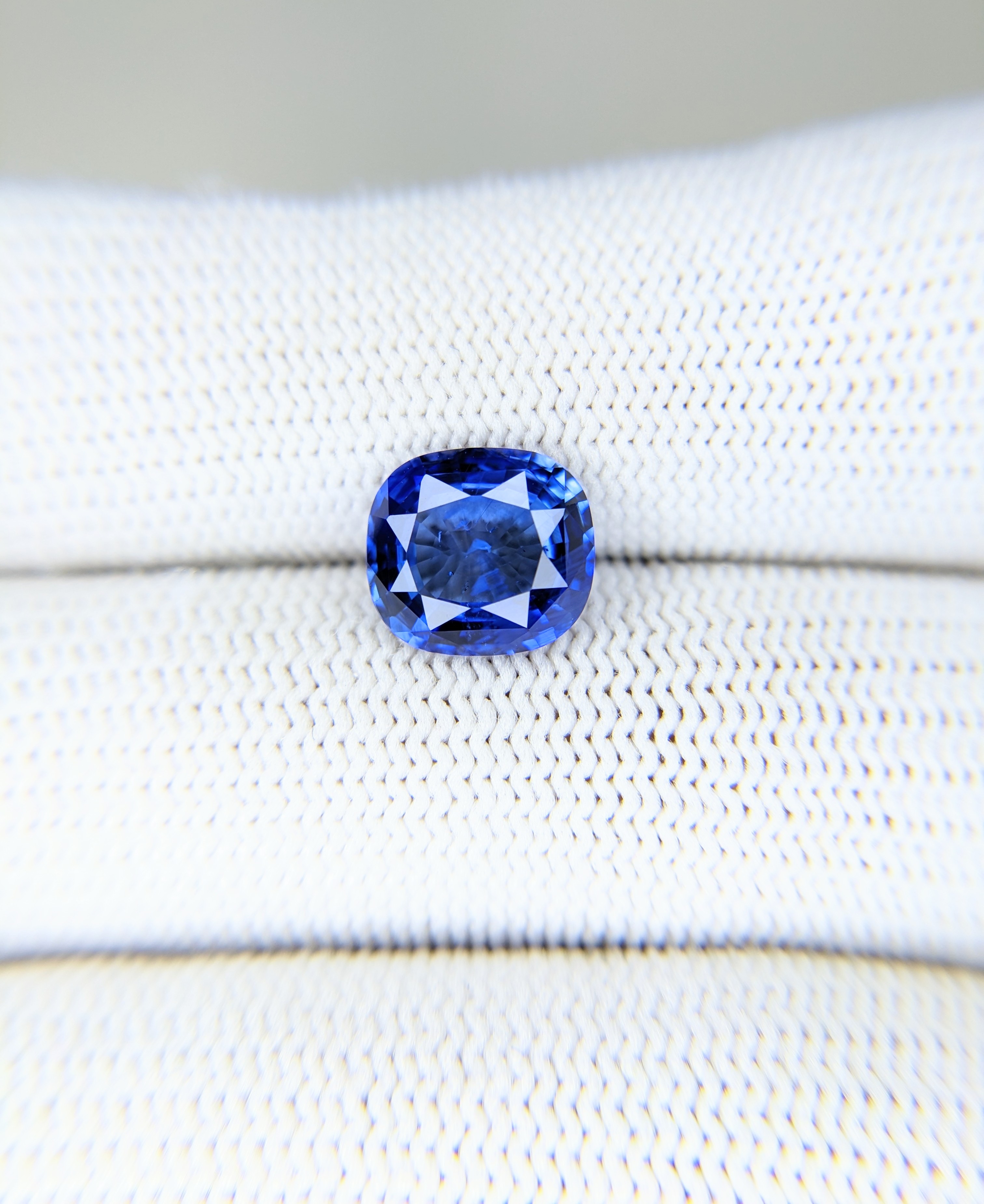 Sapphire Cushion: 3.98ct
