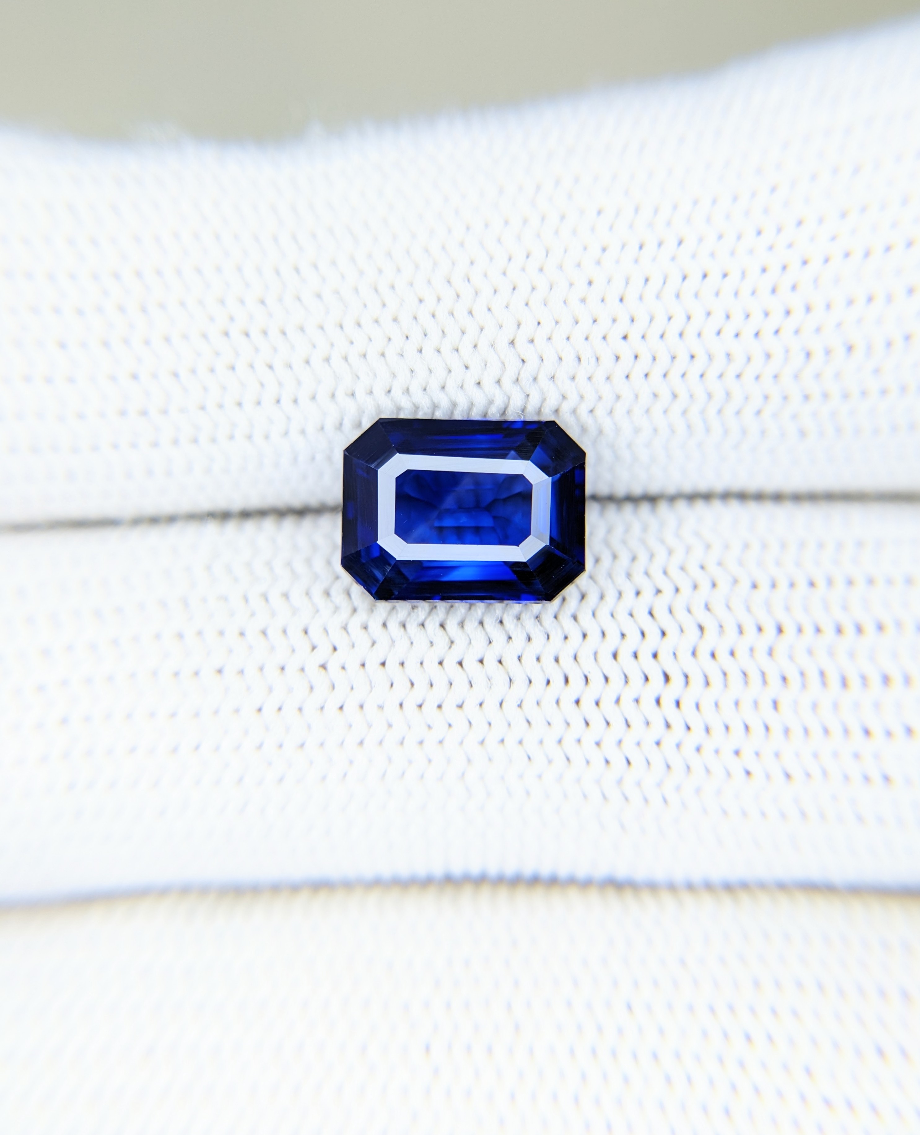 Sapphire Octagonal: 4.29ct