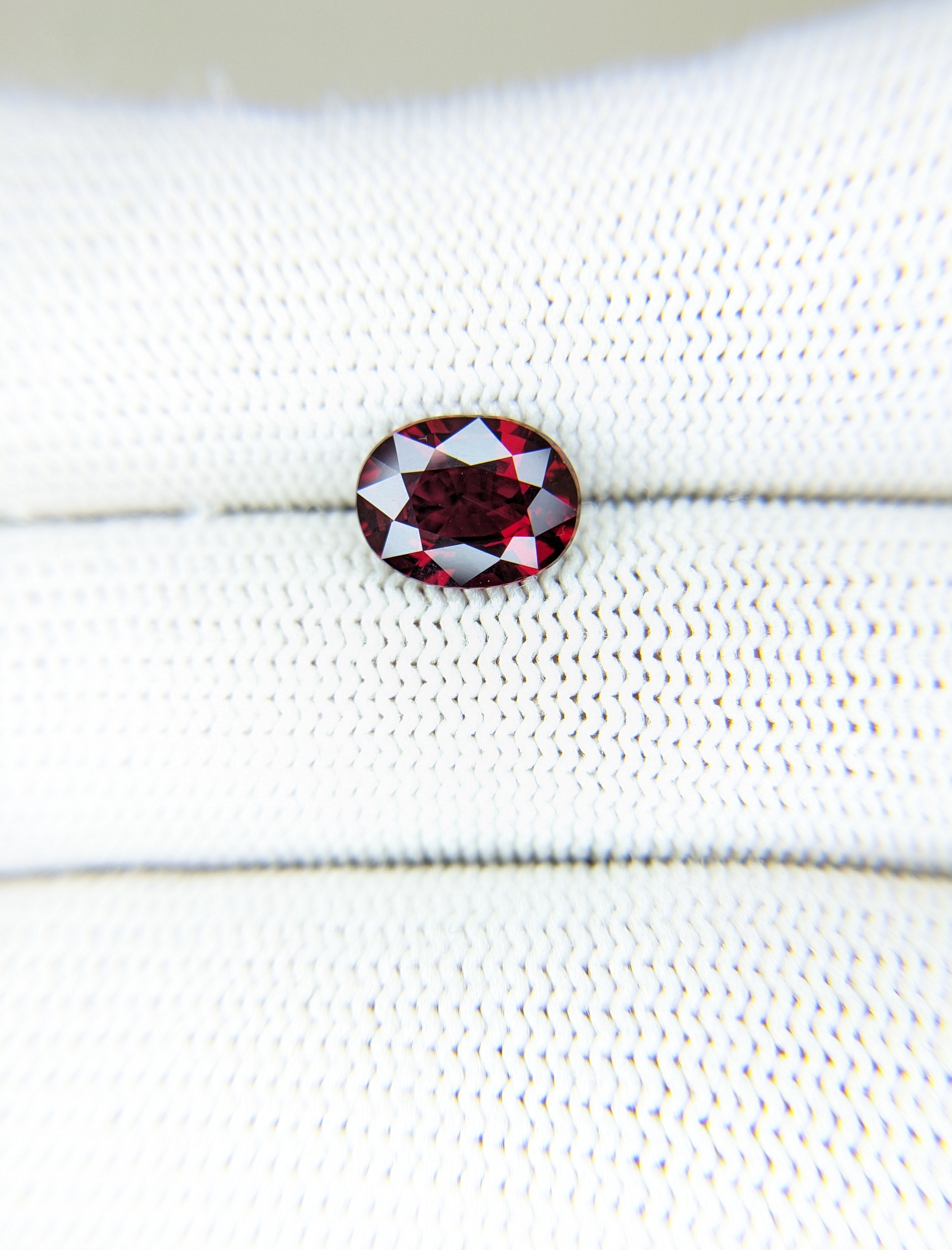 RUBY Oval: 3.02ct
